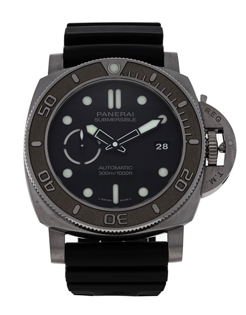 Panerai Submersible quadrante Nero e un cinturino in Gomma