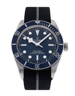 Tudor black 2025 bay usato