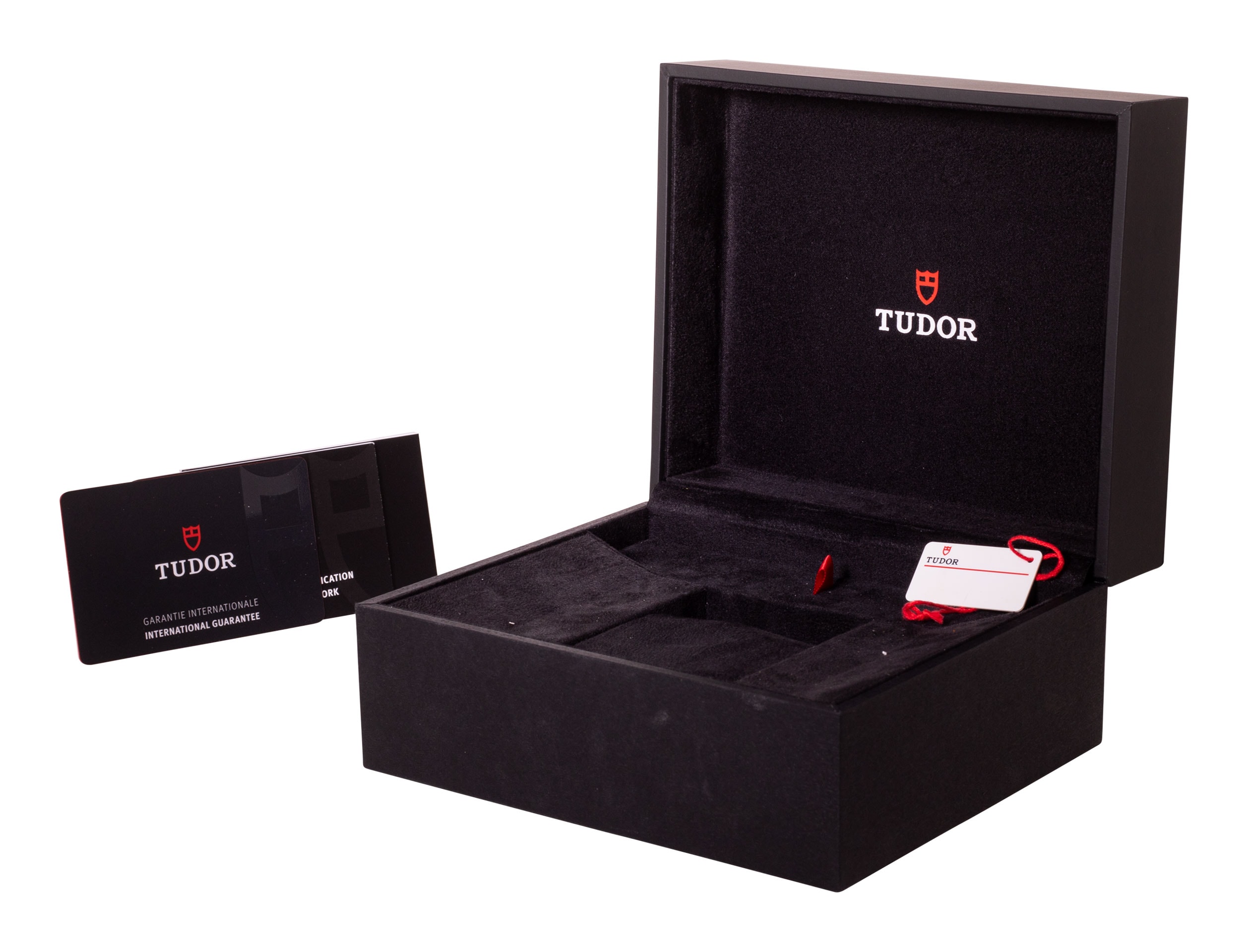 Tudor Black Bay Pro M79470-0002 Thumbnail 4