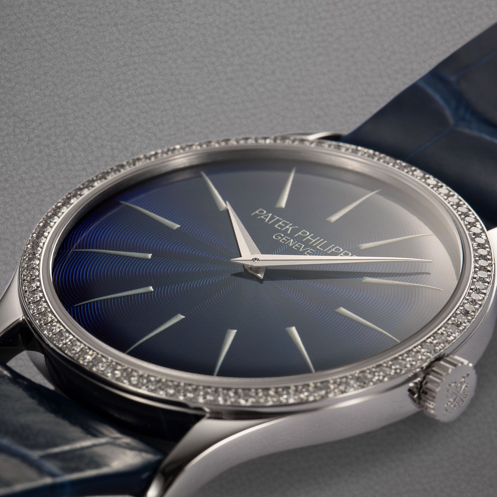 Patek Philippe Calatrava 4897/300G-001 Thumbnail 2