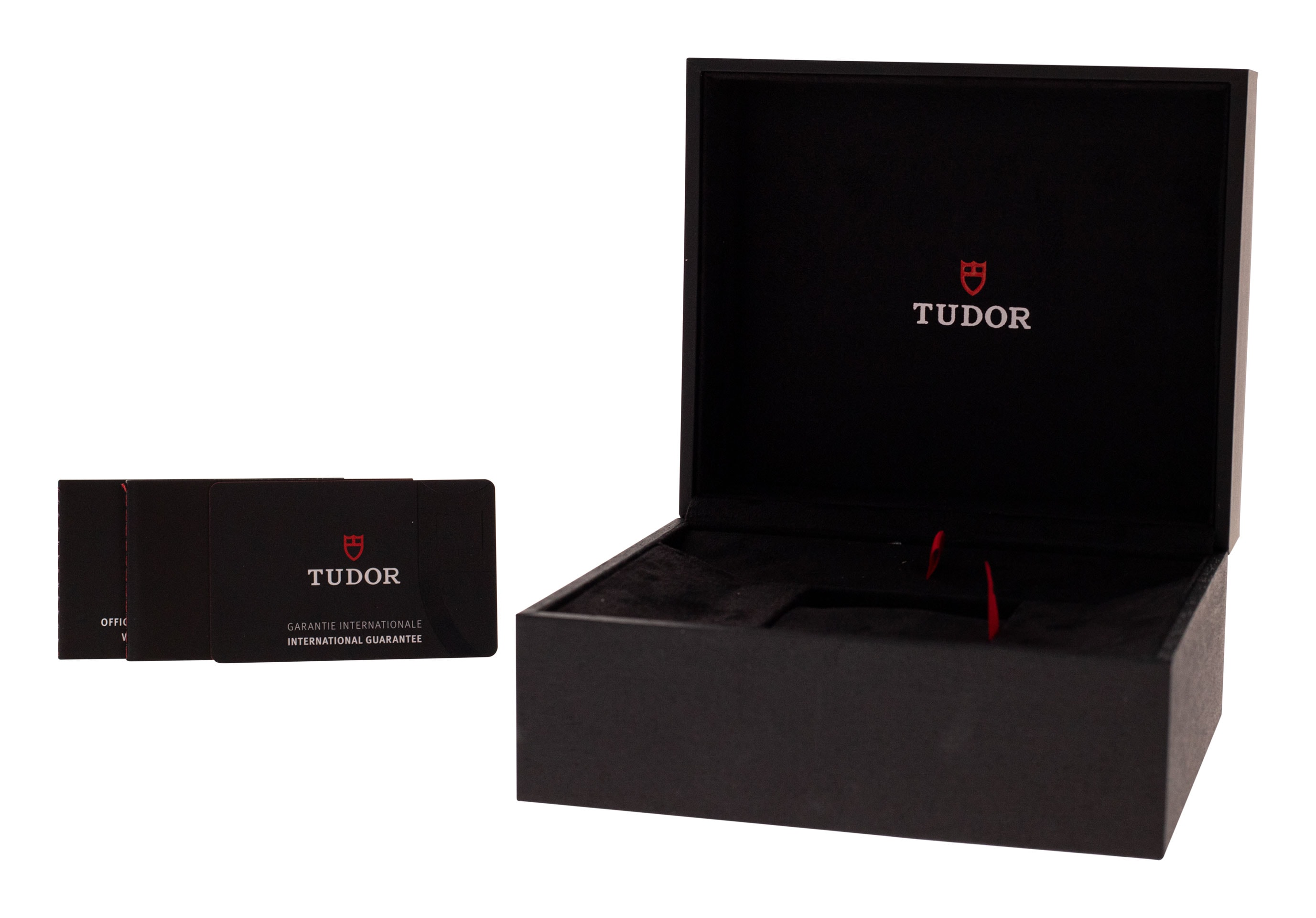 Tudor Black Bay Pro M79470-0001 Thumbnail 4