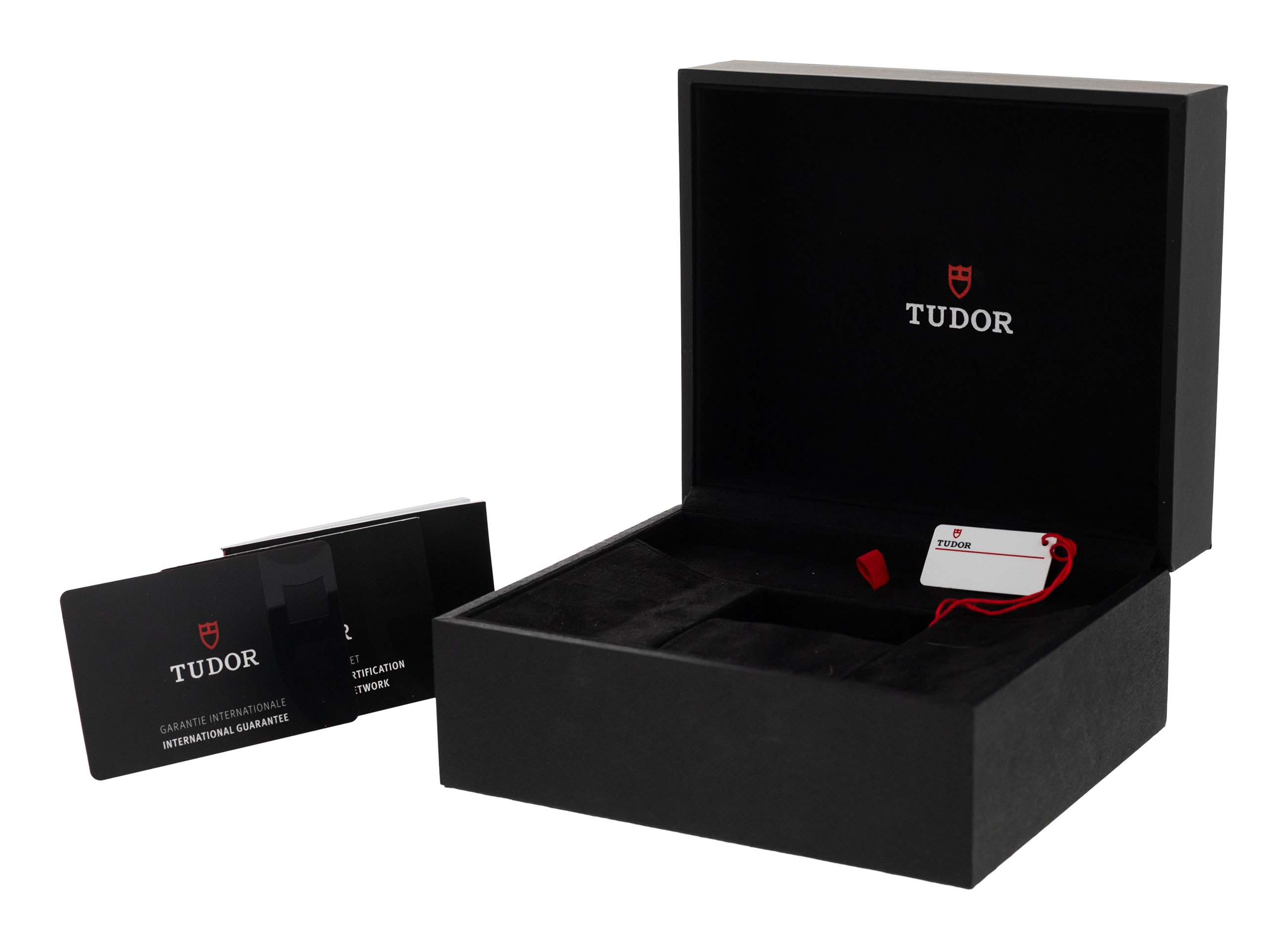 Tudor Black Bay Pro M79470-0002 Thumbnail 2