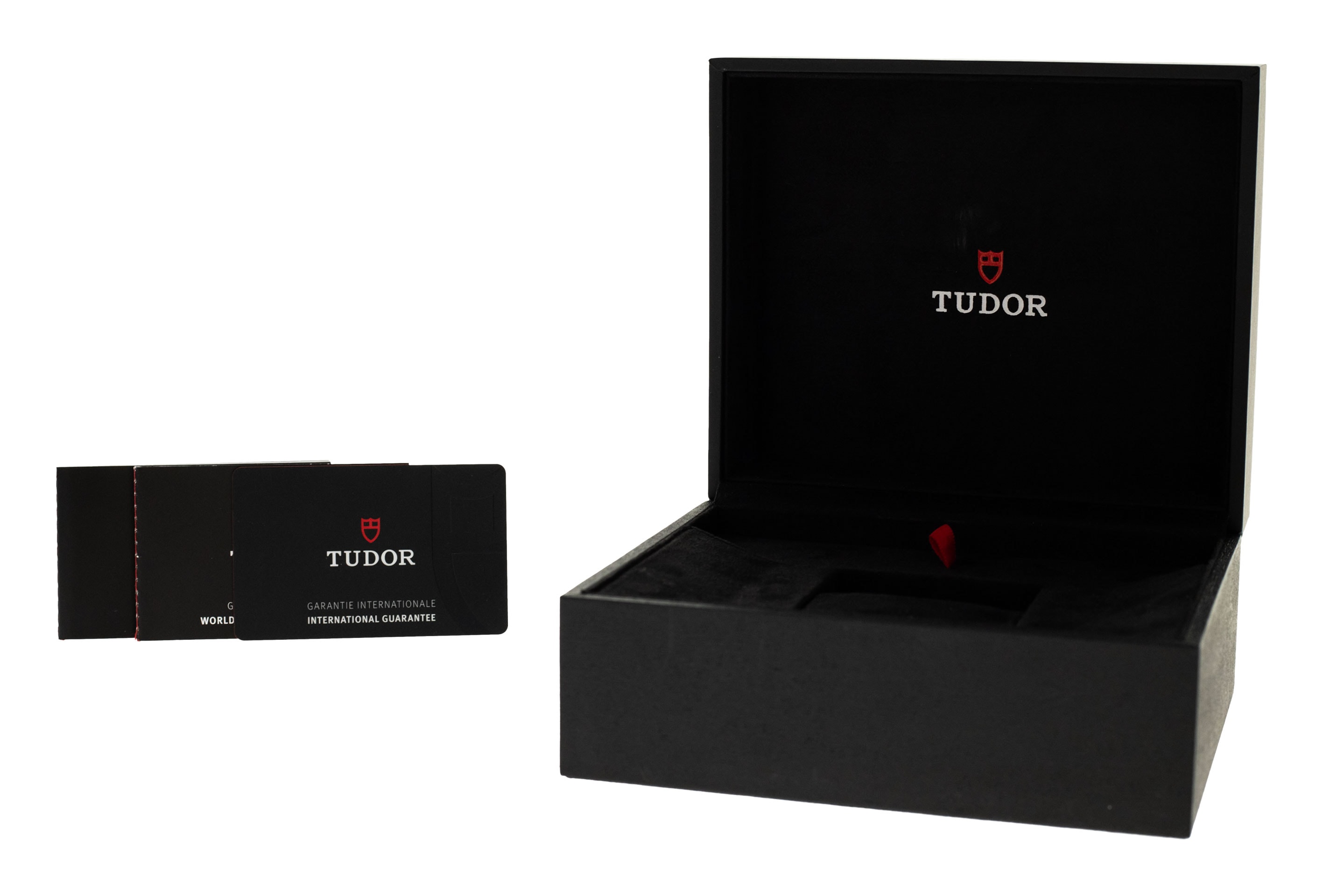 Tudor Black Bay Pro M79470-0001 Thumbnail 4