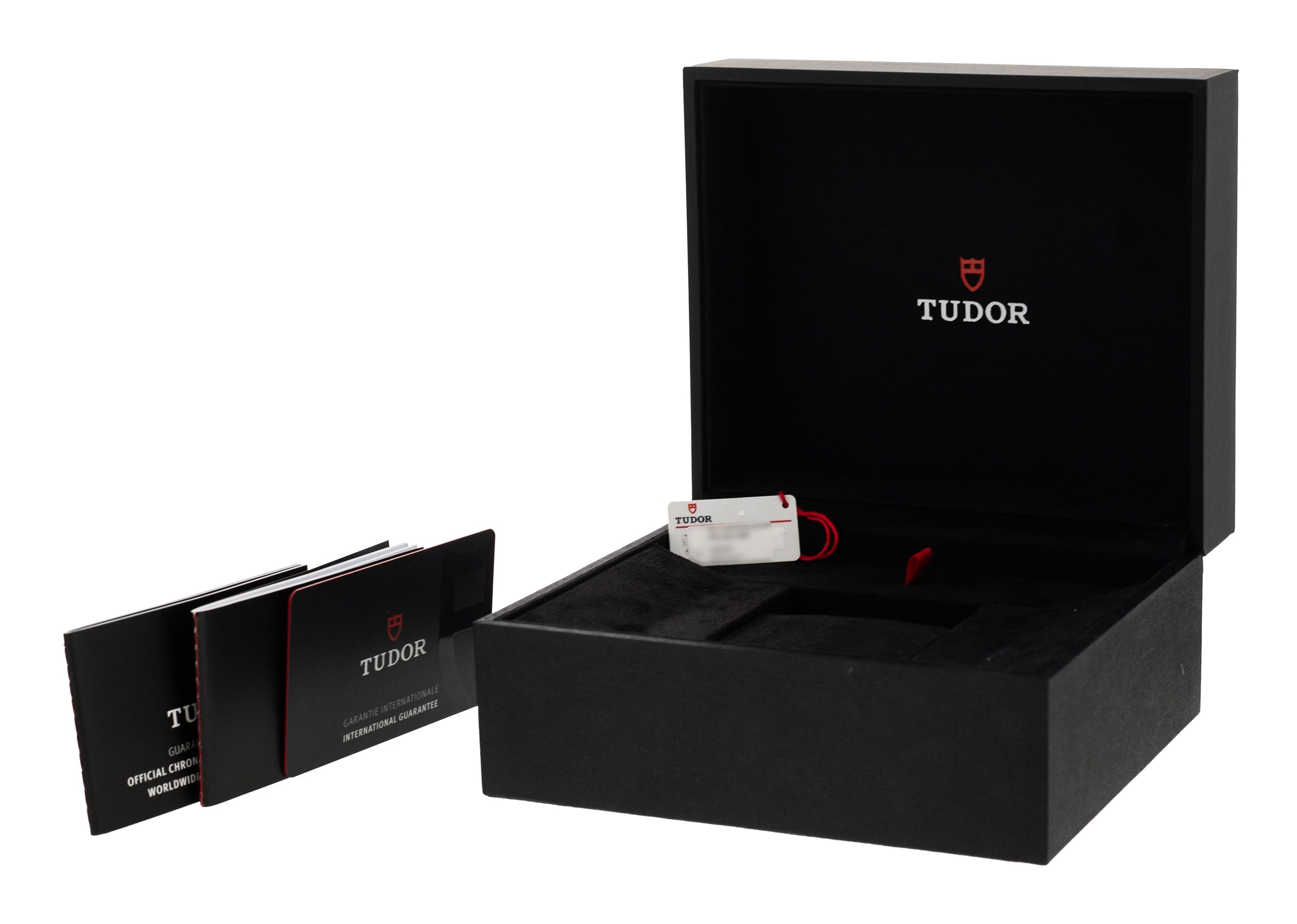 Tudor Black Bay Pro M79470-0002 Thumbnail 4