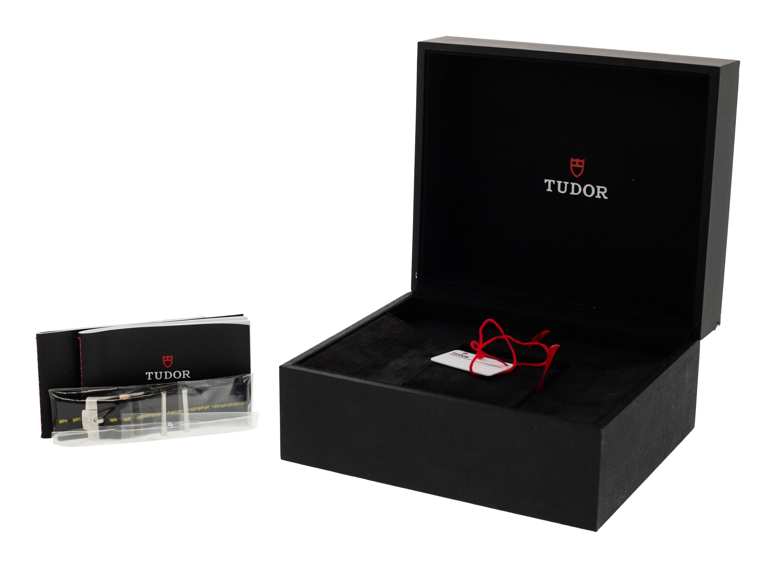 Tudor Black Bay Pro M79470-0003 Thumbnail 4