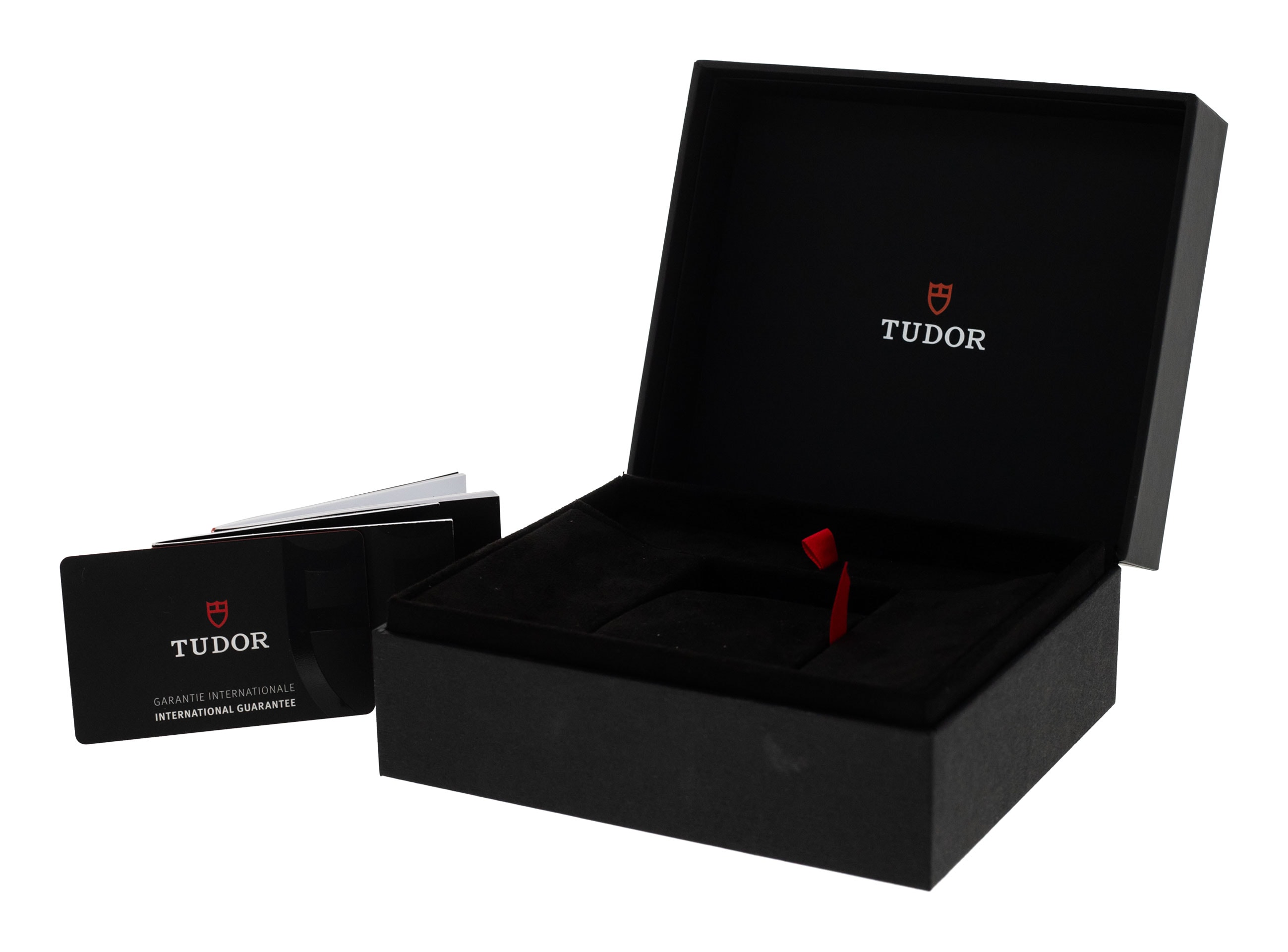 Tudor Black Bay Pro M79470-0003 Thumbnail 4