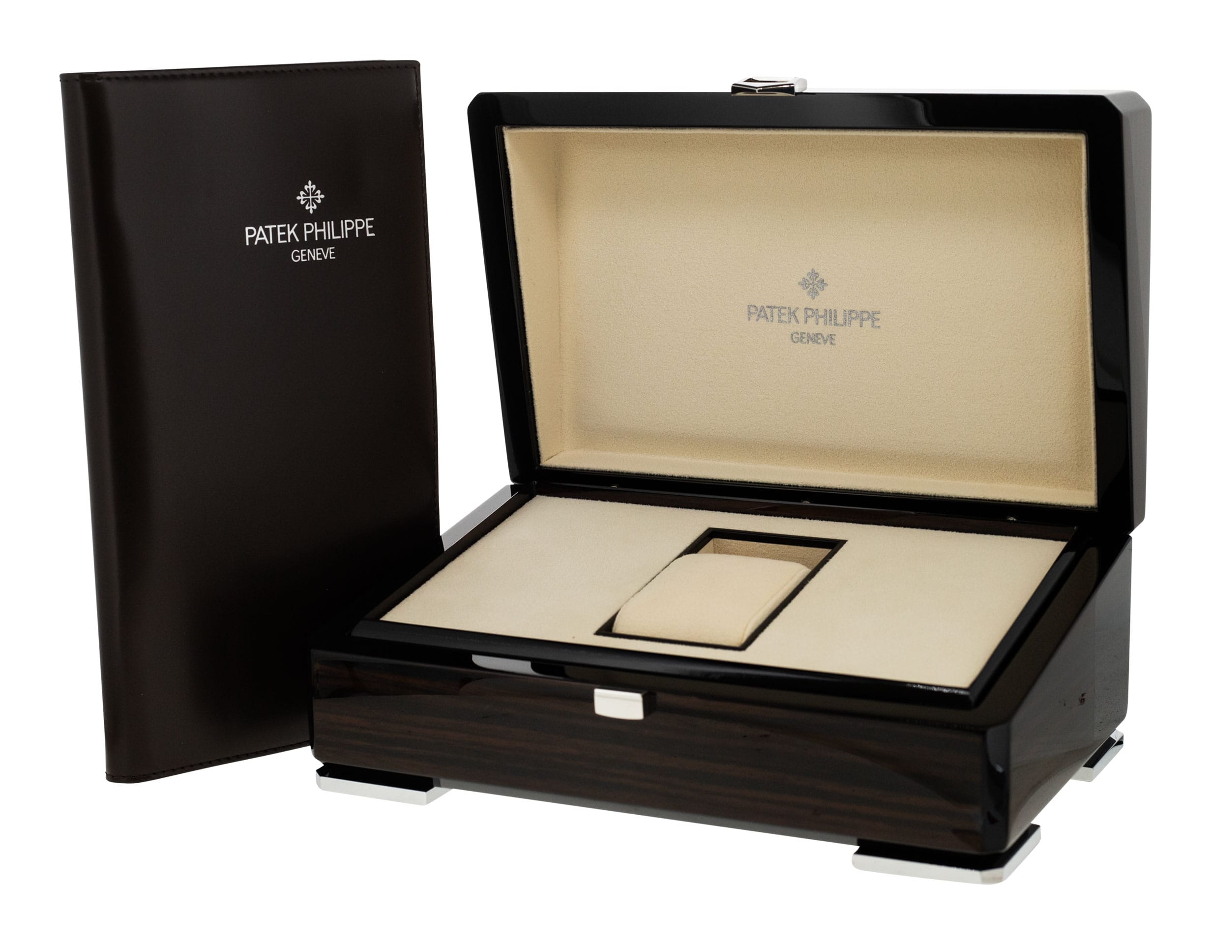 Patek Philippe Calatrava 5227R-001 Thumbnail 4