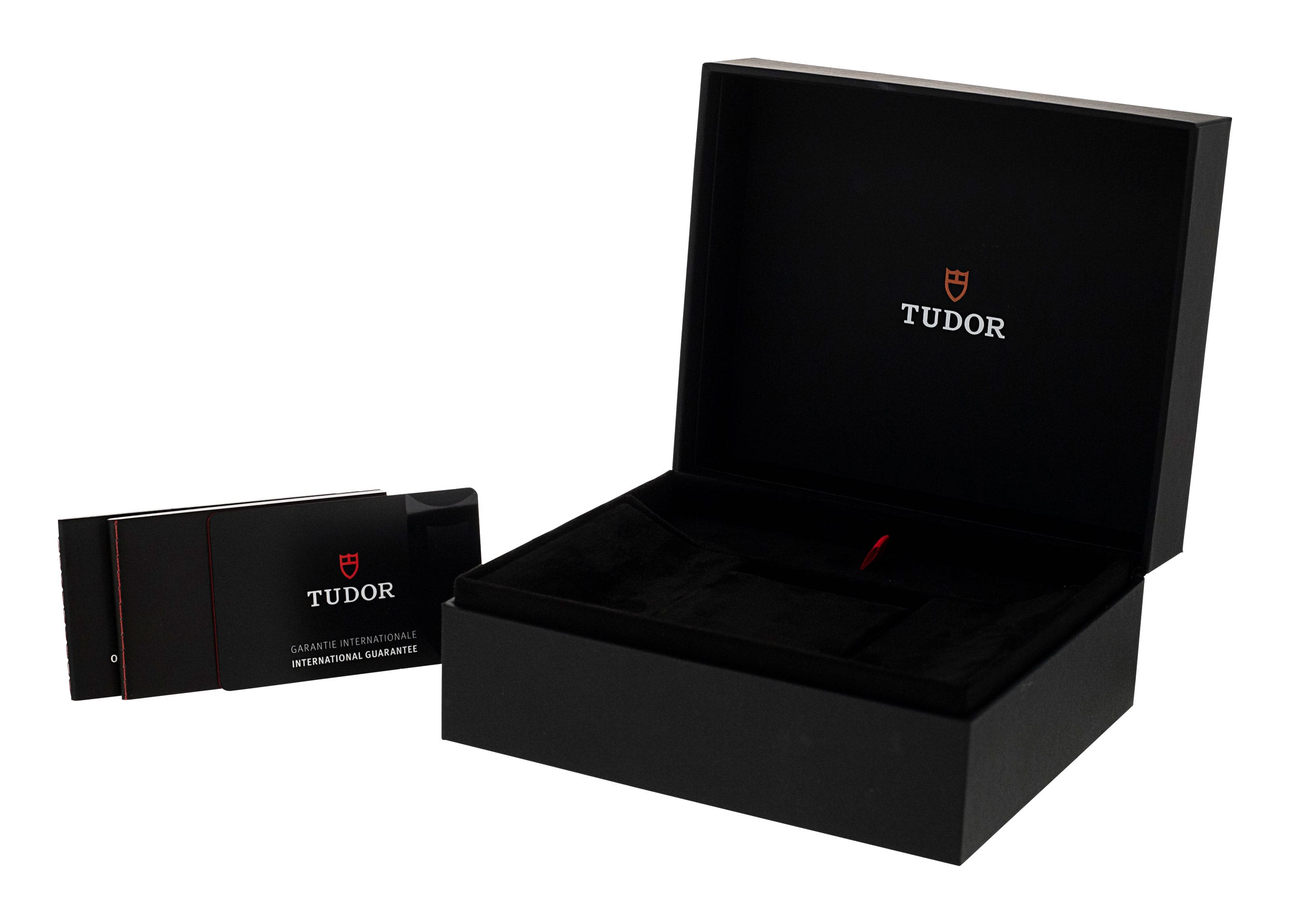 Tudor Black Bay 58 M79030B-0001 Thumbnail 4