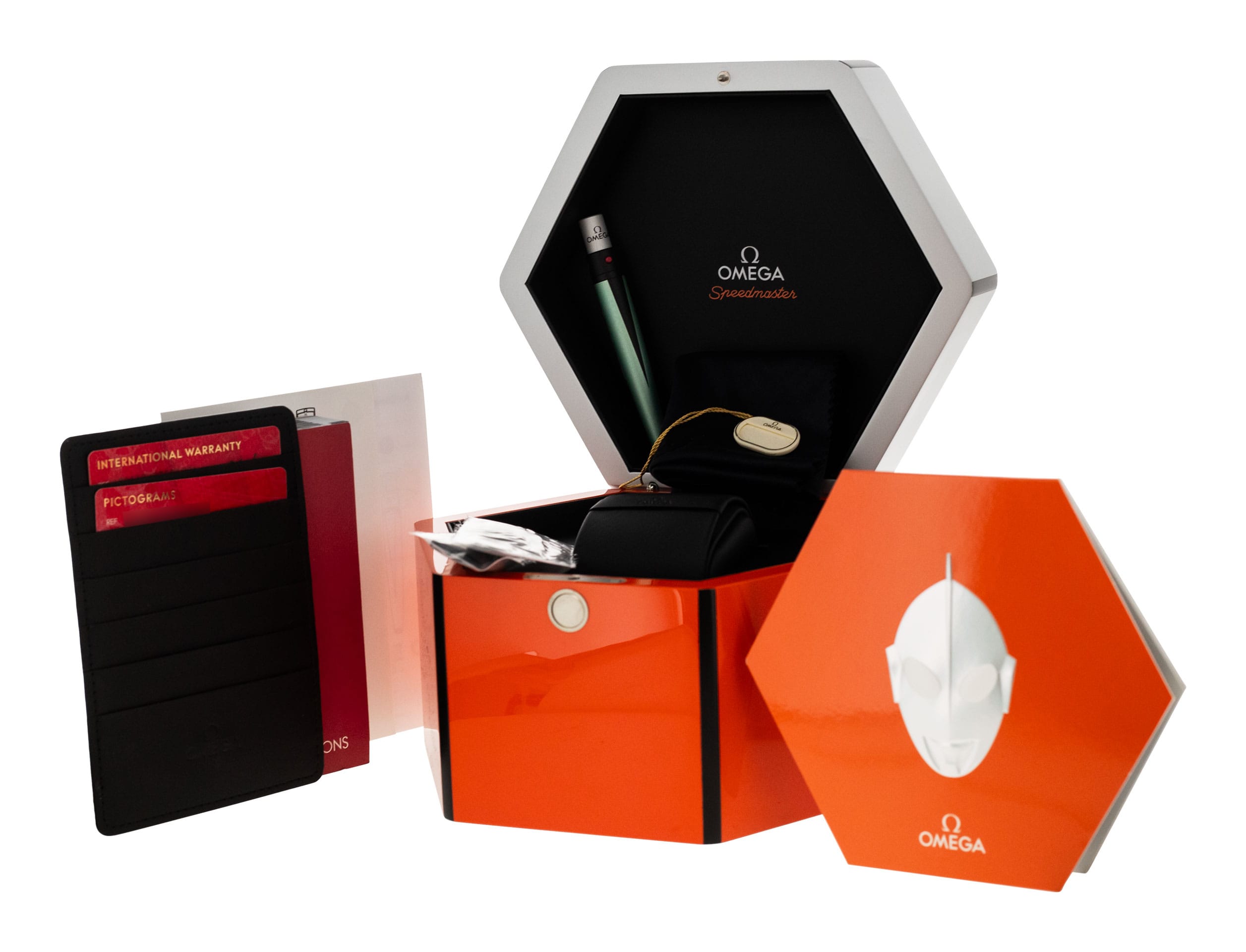 Omega Speedmaster Ultraman 311.12.42.30.01.001 Thumbnail 4