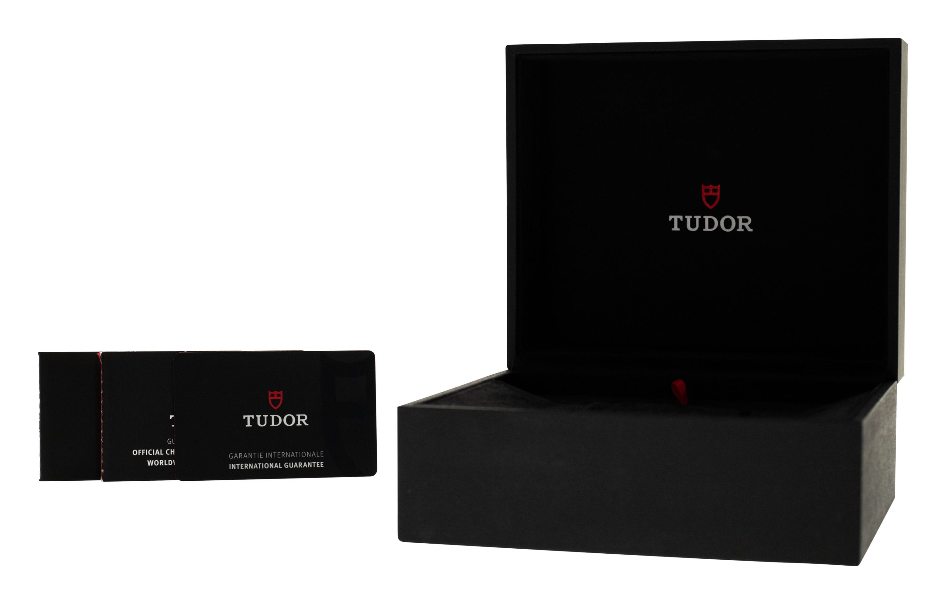 Tudor Black Bay Pro M79470-0001 Thumbnail 4