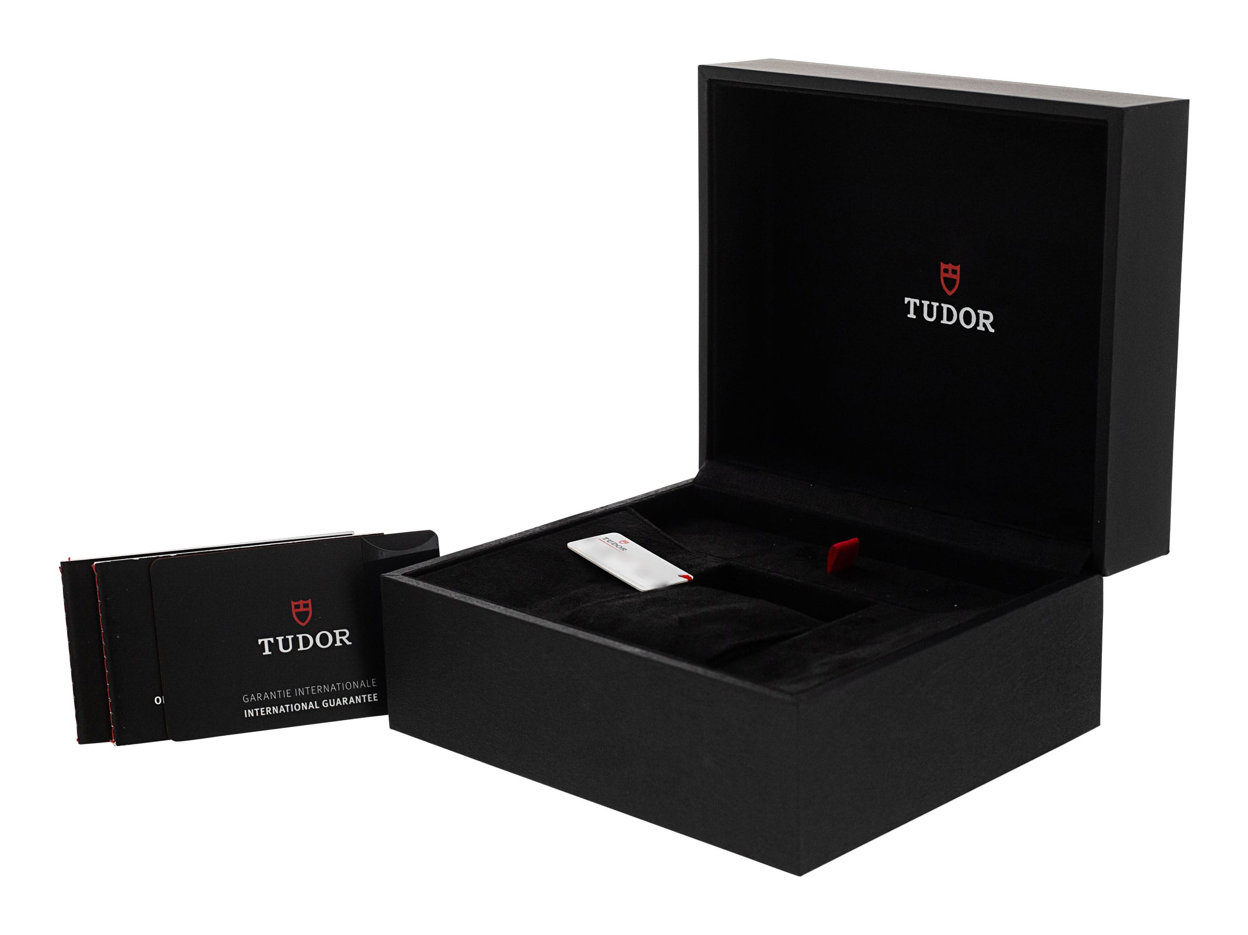 Tudor Black Bay Pro M79470-0001 Thumbnail 4