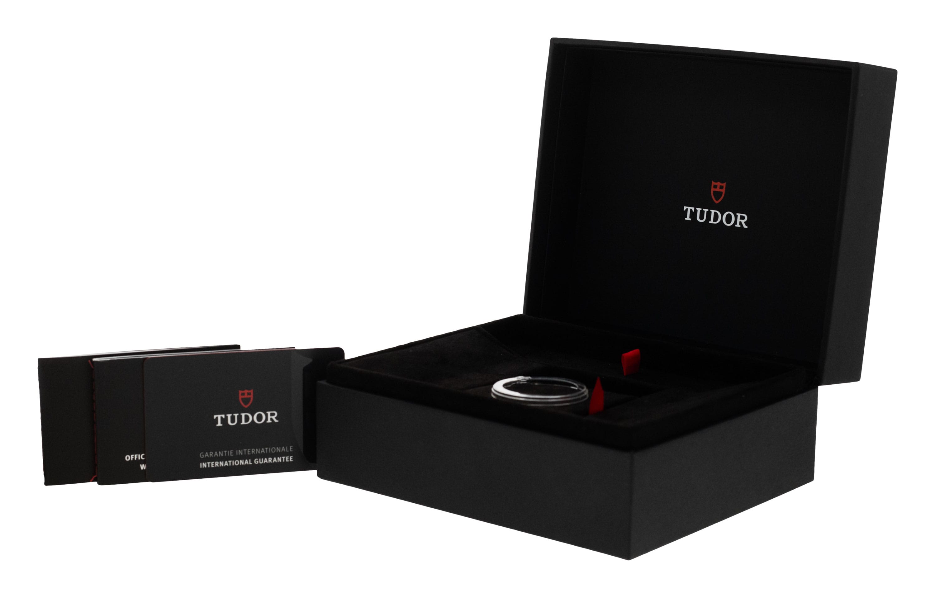 Tudor Black Bay 58 M79030N-0001 Thumbnail 4