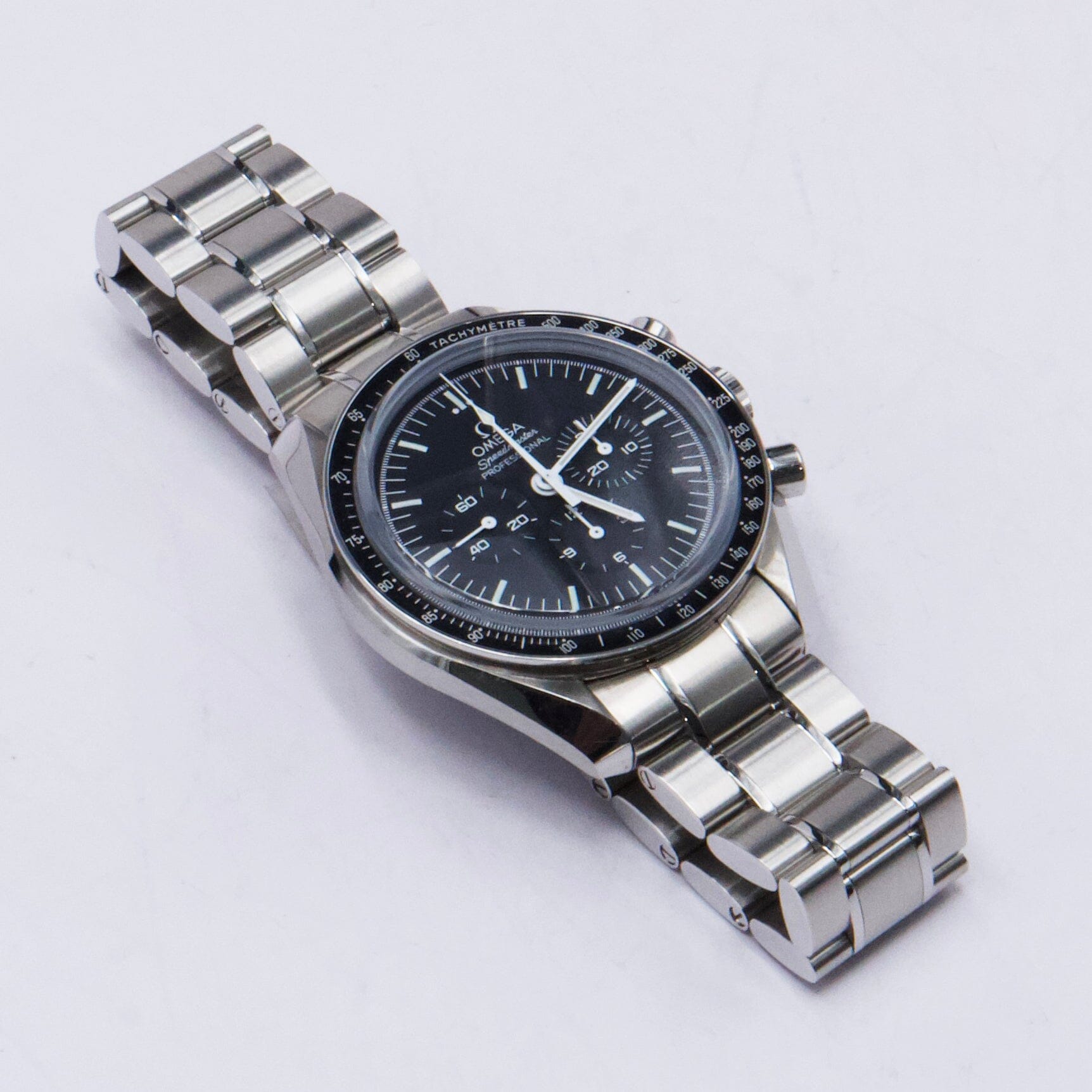 Omega Speedmaster Moonwatch 311.30.42.30.01.006 Thumbnail 4