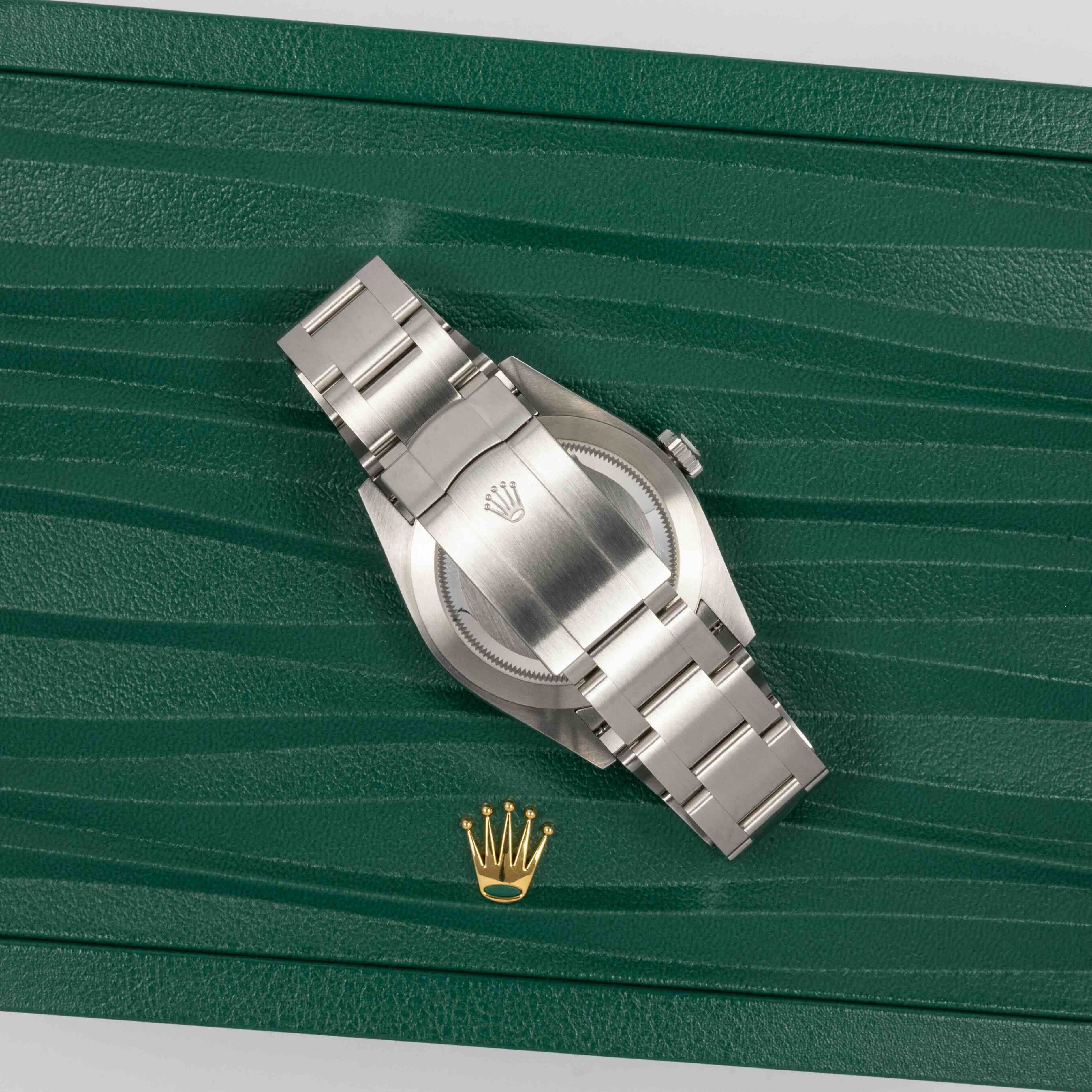 Rolex Oyster Perpetual 41 134300 Thumbnail 3