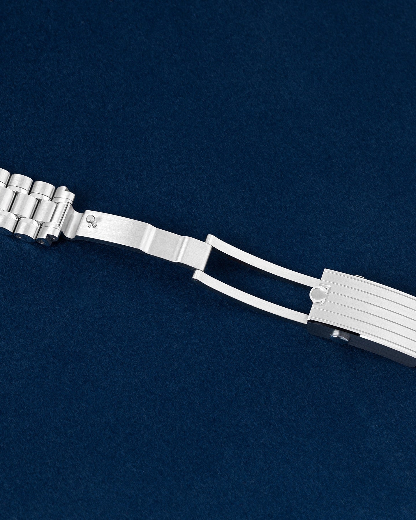 Omega Speedmaster Moonwatch Professional 310.30.42.50.04.001 Thumbnail 3