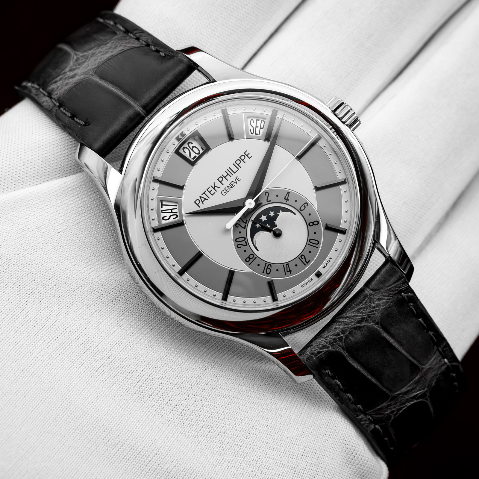 Patek Philippe Complications 5205G-001 Thumbnail 5