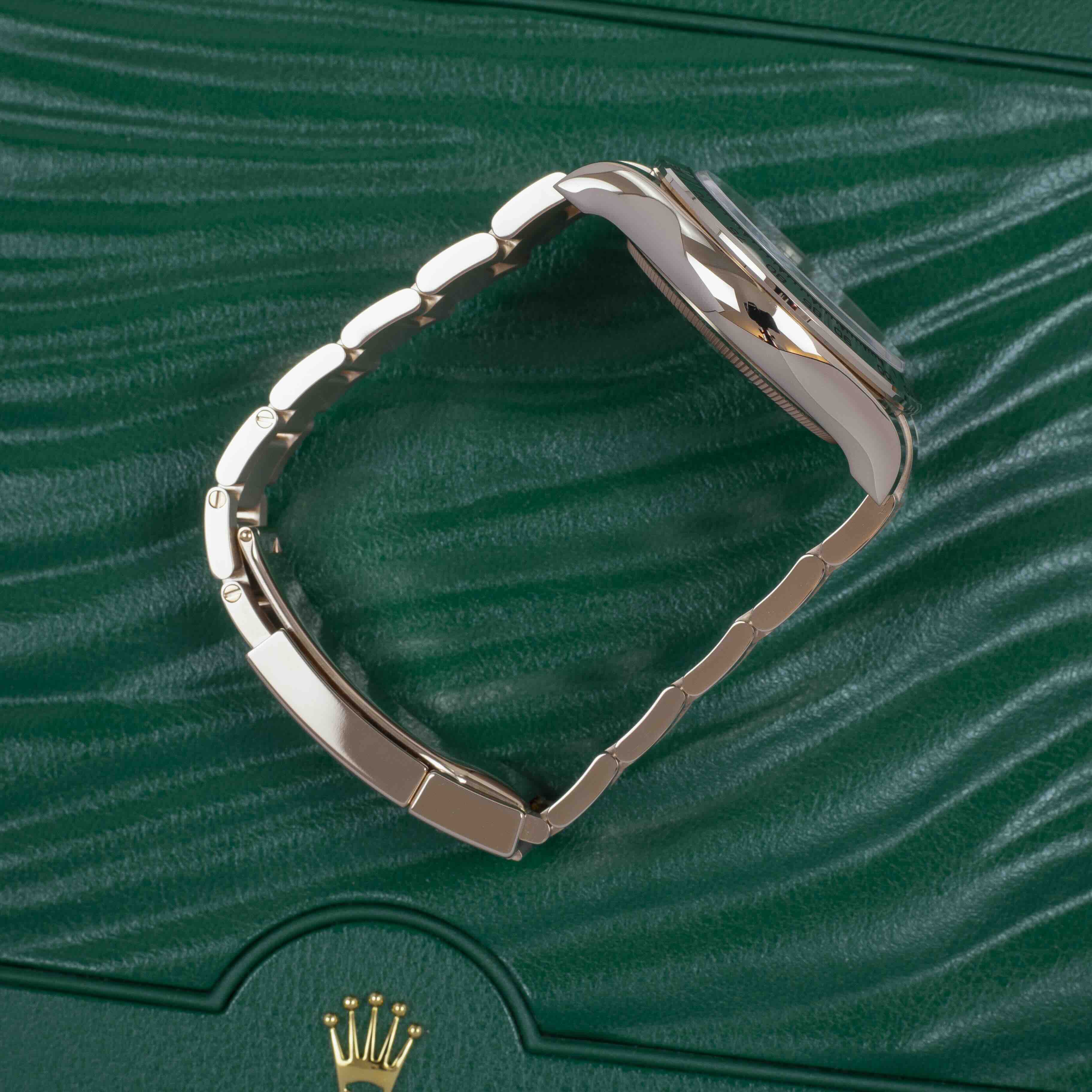 Rolex Daytona 126505 Thumbnail 4
