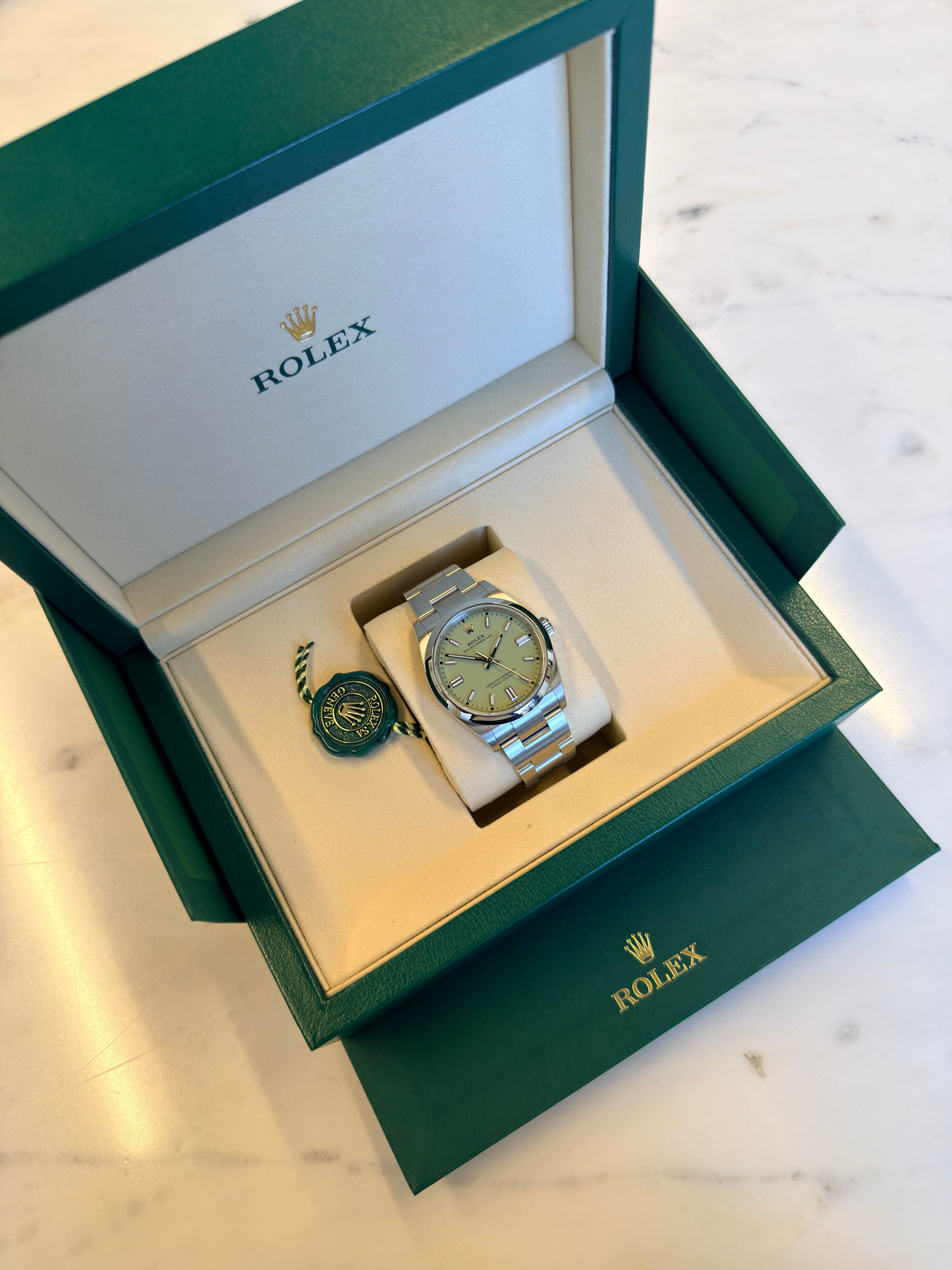 Rolex Oyster Perpetual 126000 Thumbnail 4