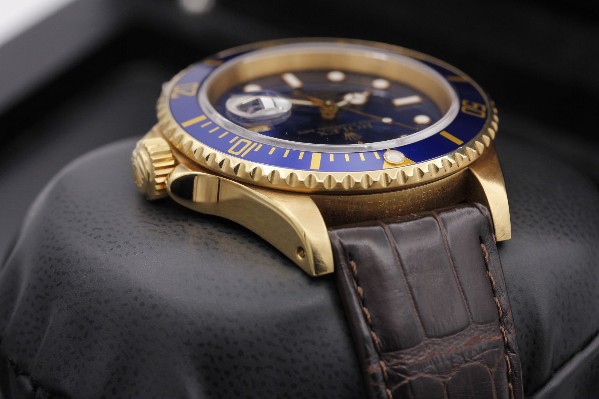 Rolex Submariner 16618 Thumbnail 4