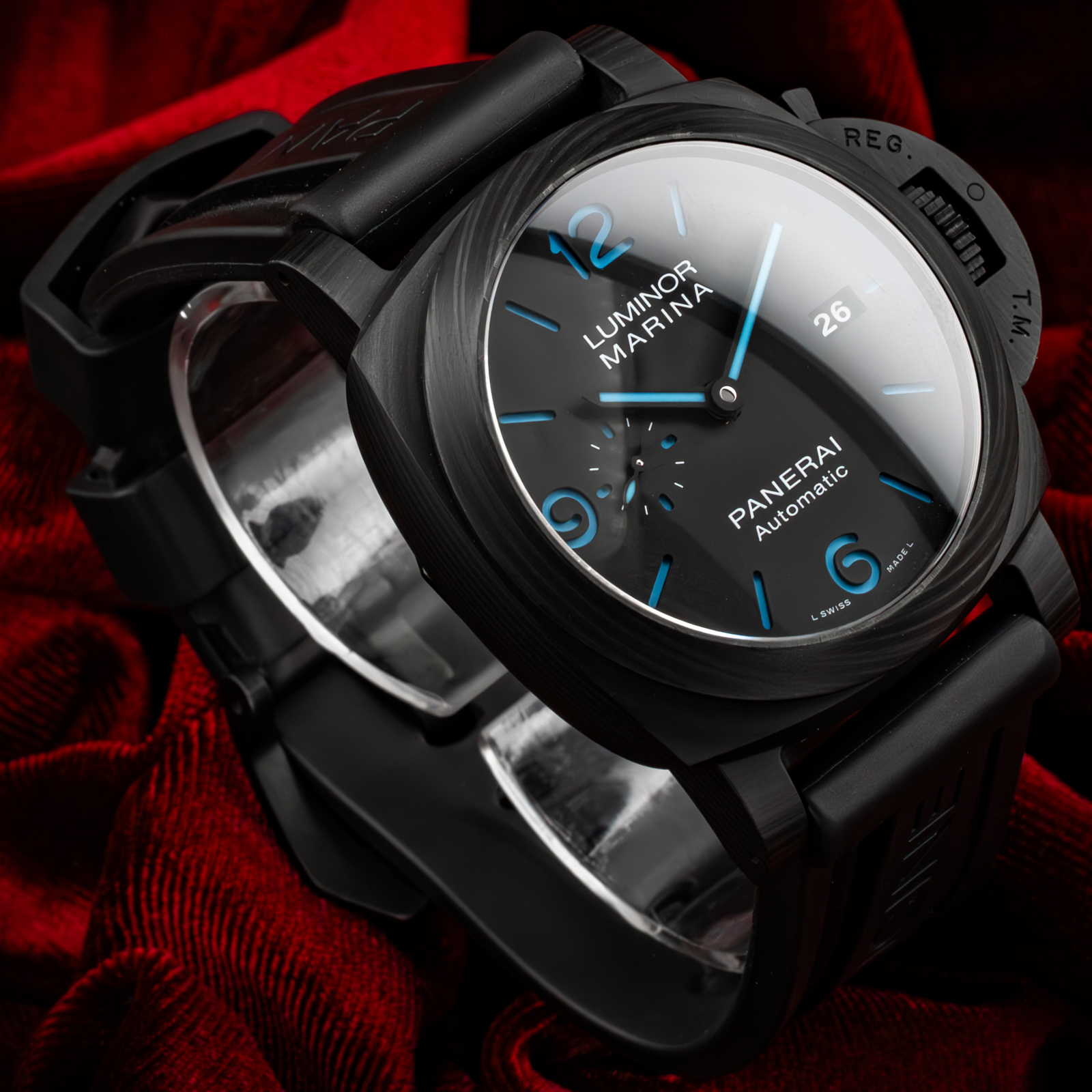 Panerai Luminor Marina Carbotech PAM01661 Thumbnail 3