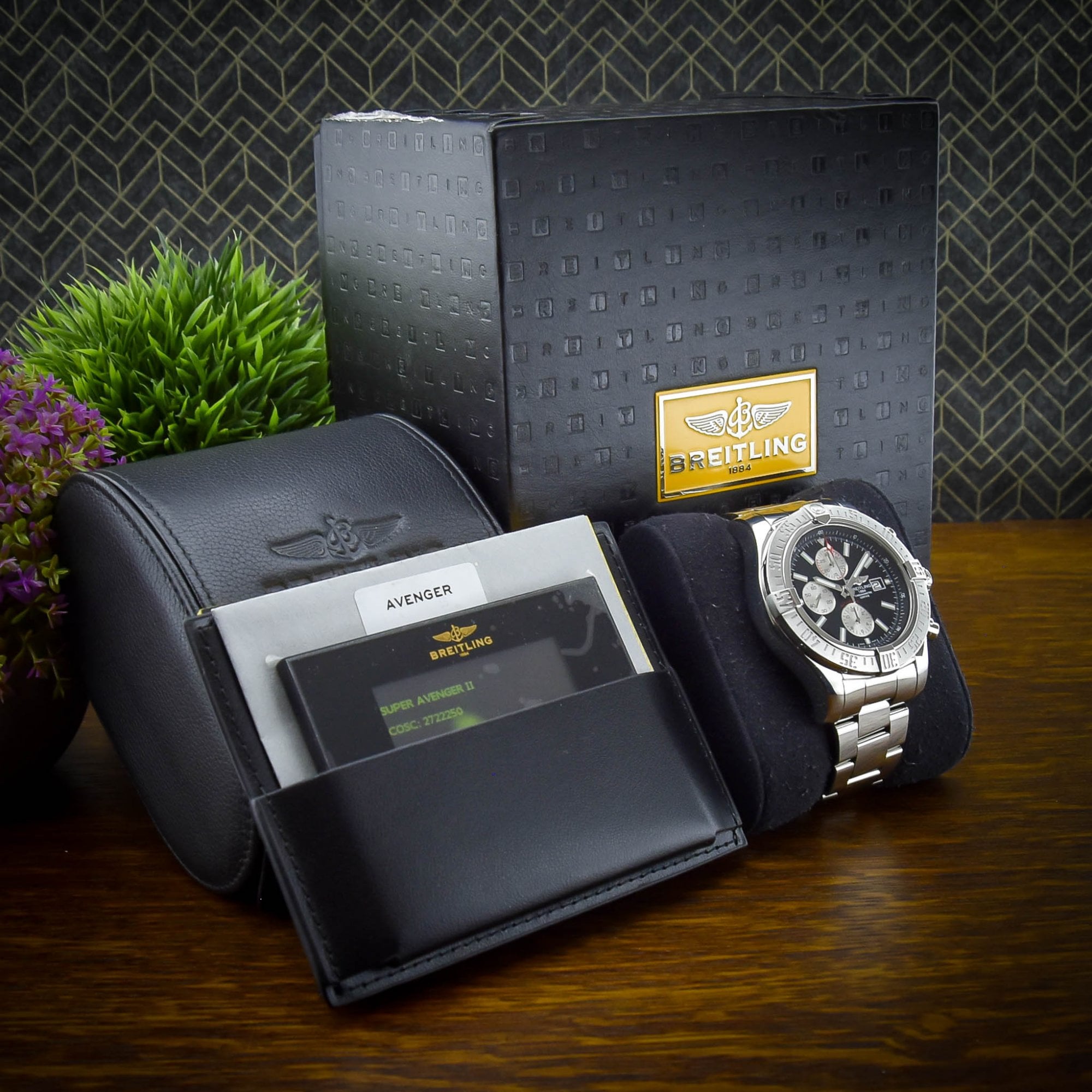 Breitling Super Avenger II A13371 Thumbnail 6