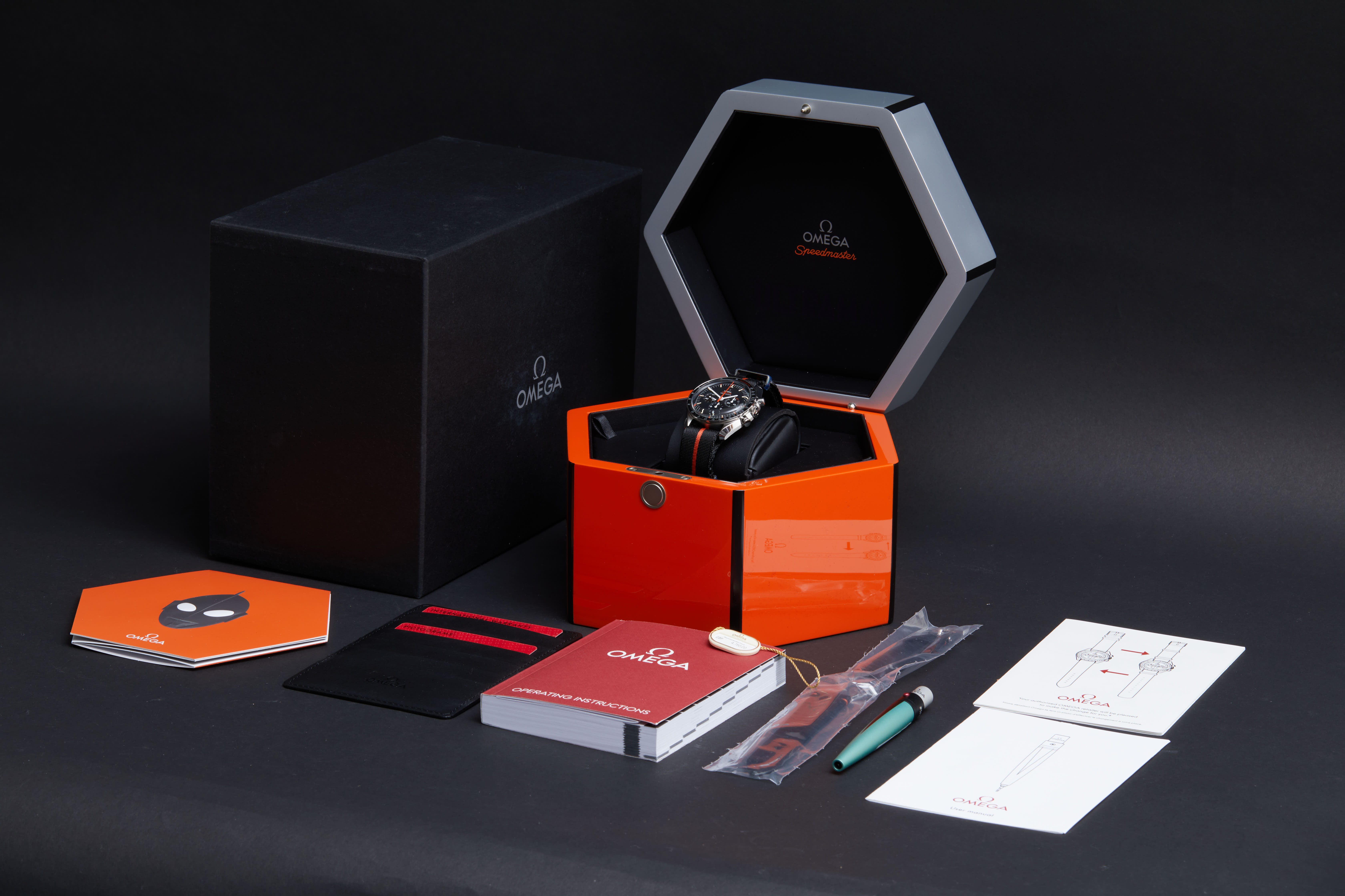 Omega Speedmaster Ultraman 311.12.42.30.01.001 Thumbnail 5