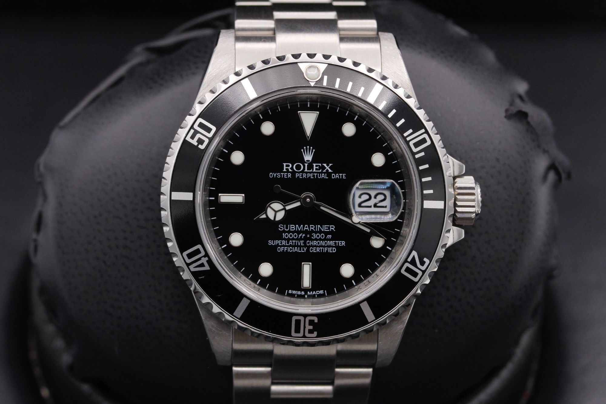 Rolex Submariner 16610 Thumbnail 1
