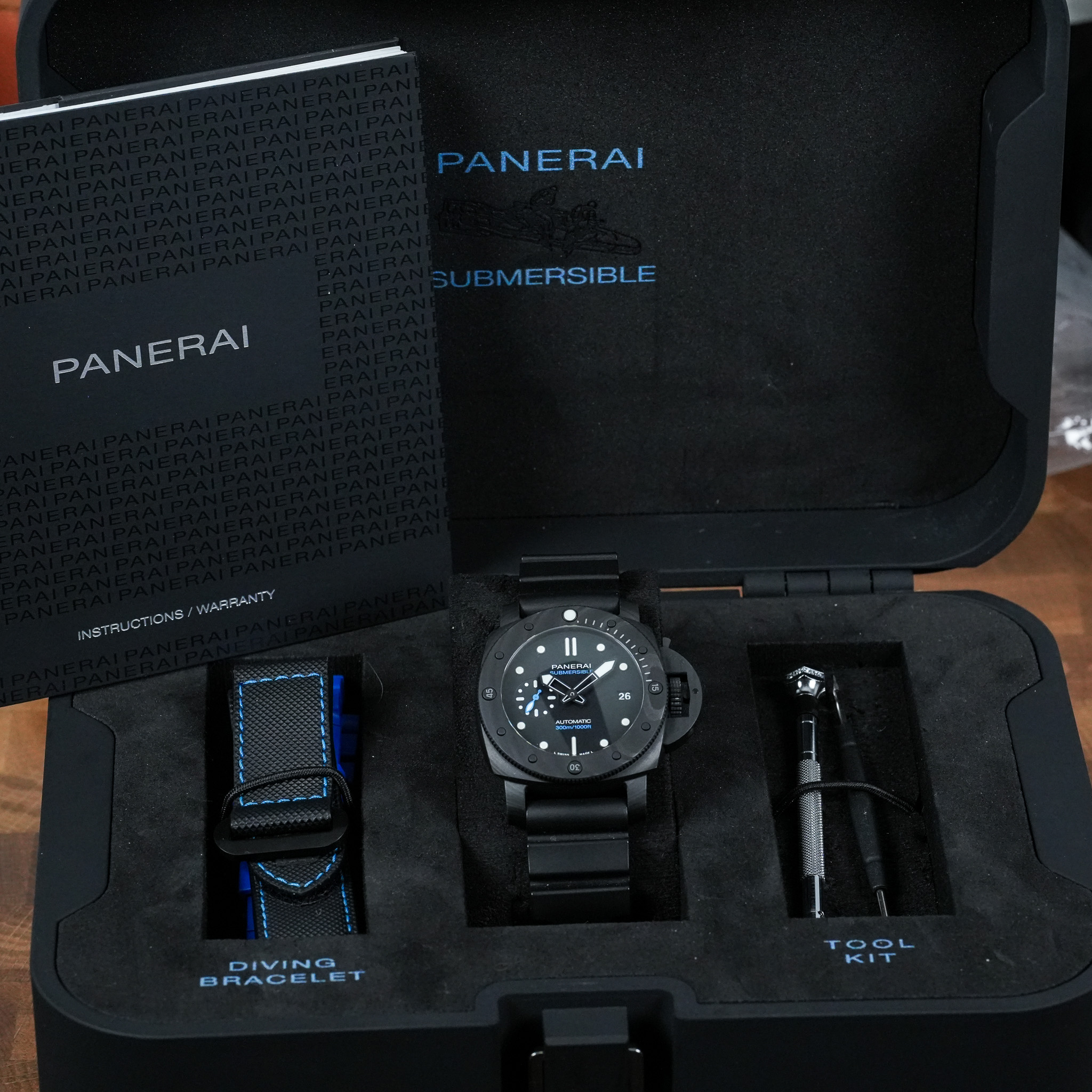 Panerai Submersible PAM01231 Thumbnail 7