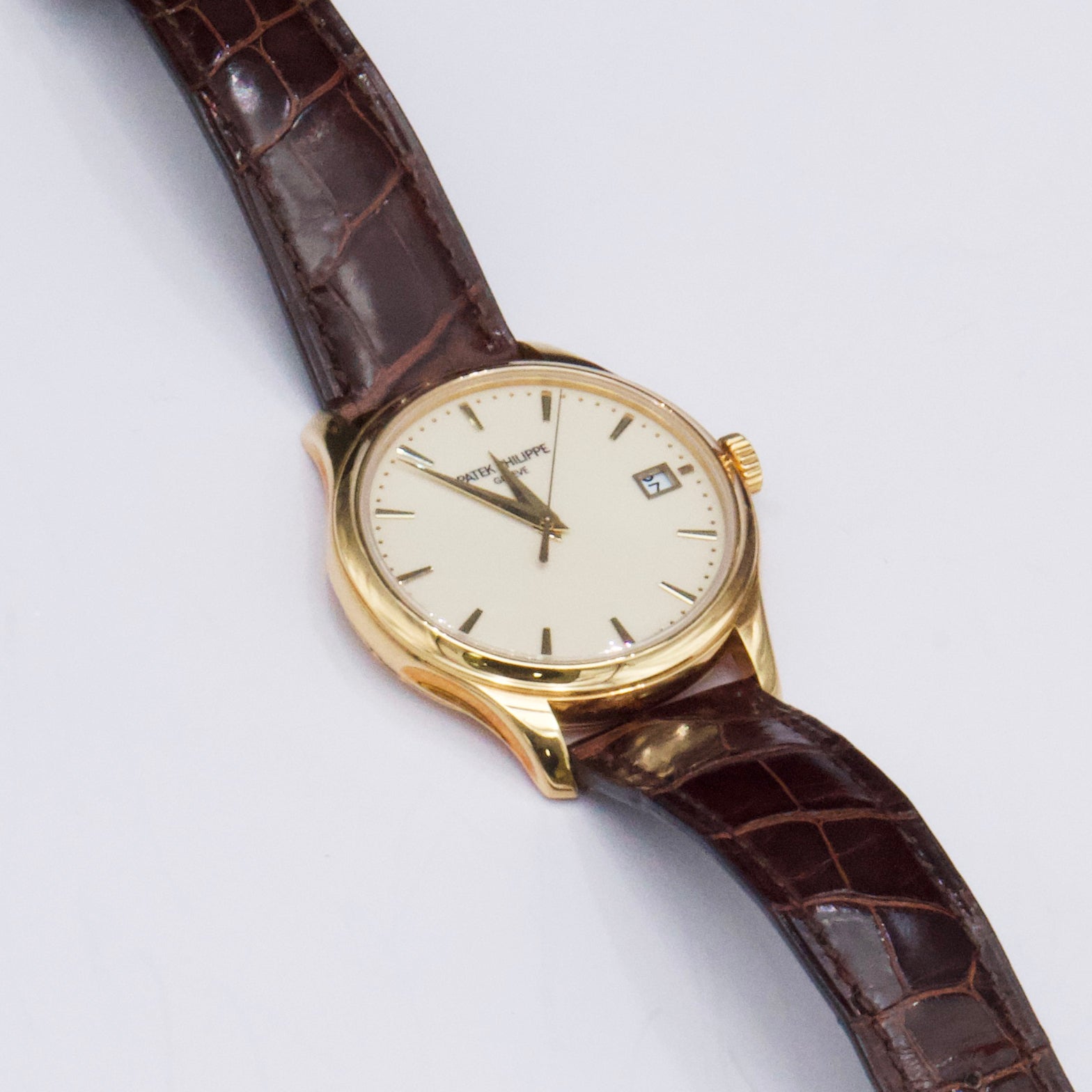 Patek Philippe Calatrava 5227J-001 Thumbnail 3