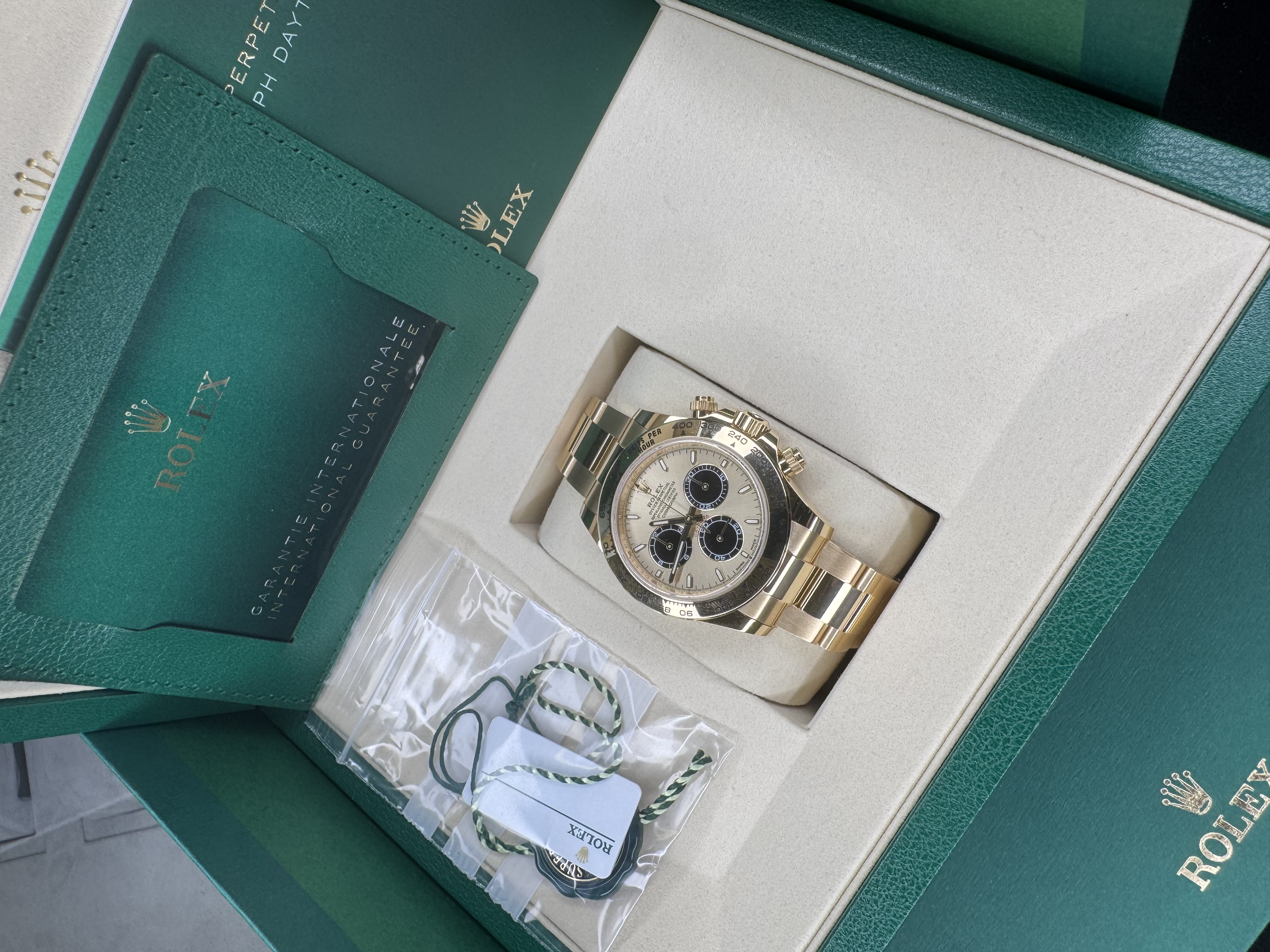 Rolex Daytona 126508 Thumbnail 5