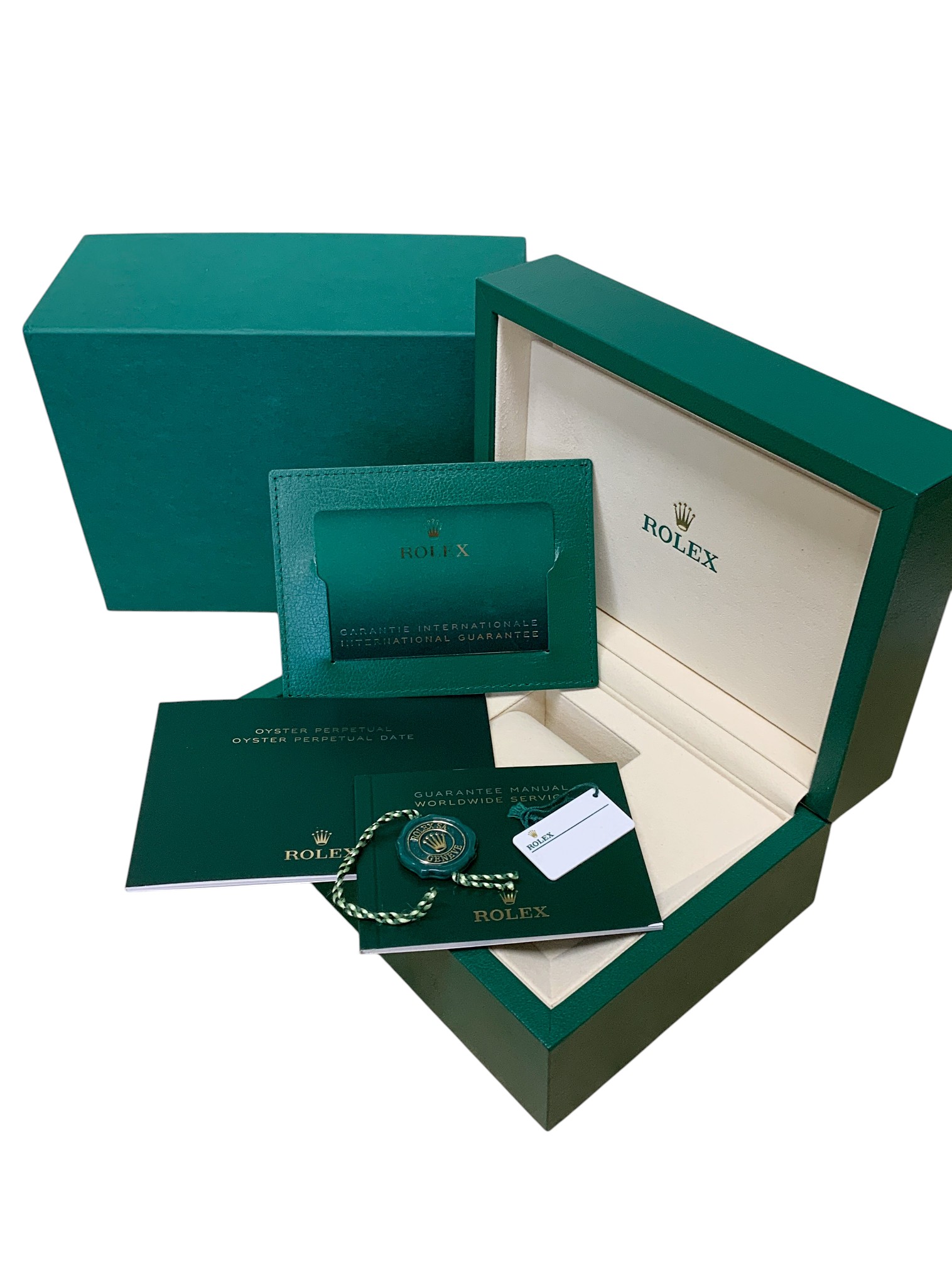 Rolex Oyster Perpetual 41 134300 Thumbnail 4