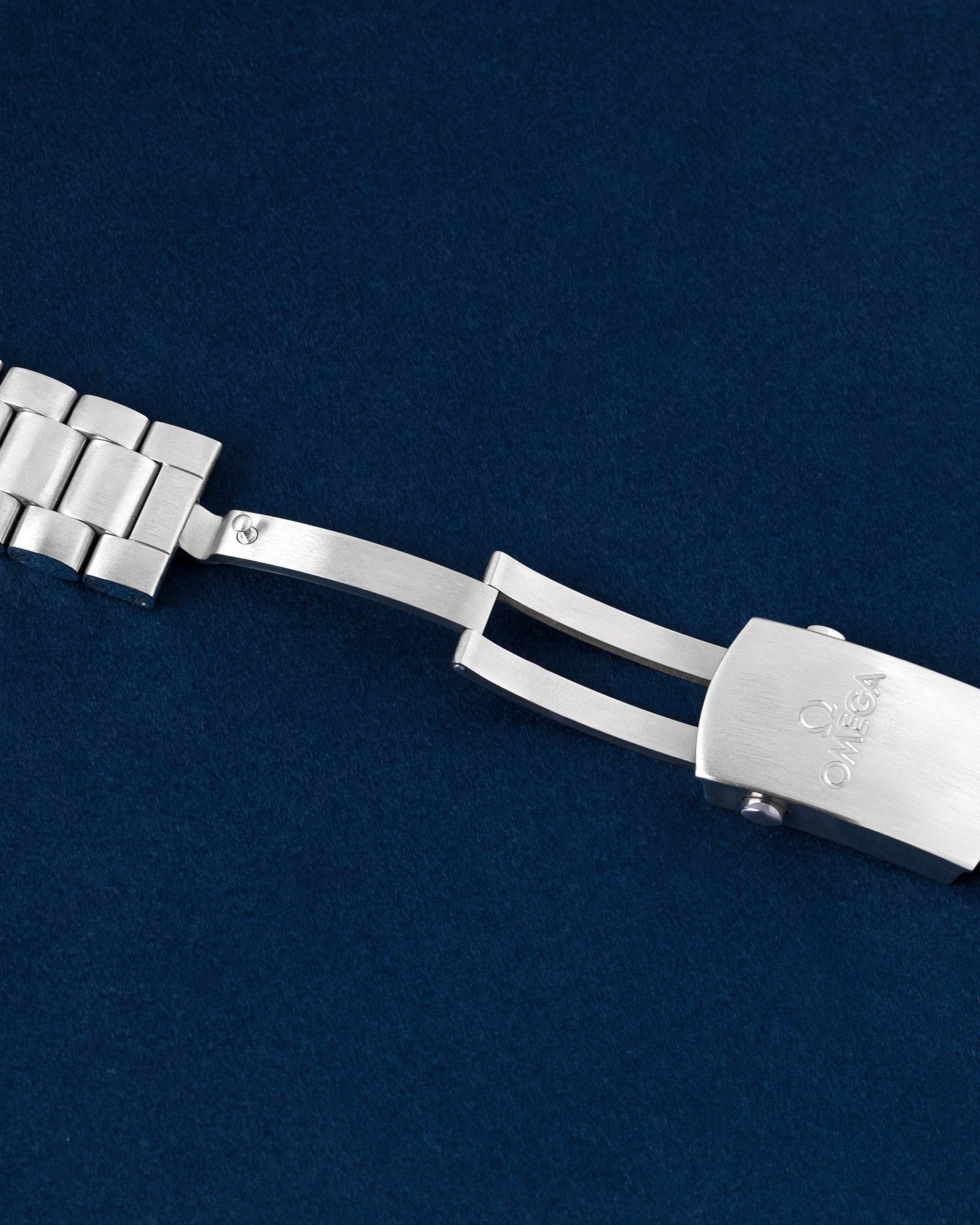 Omega Planet Ocean 232.90.46.51.03.001 Thumbnail 4