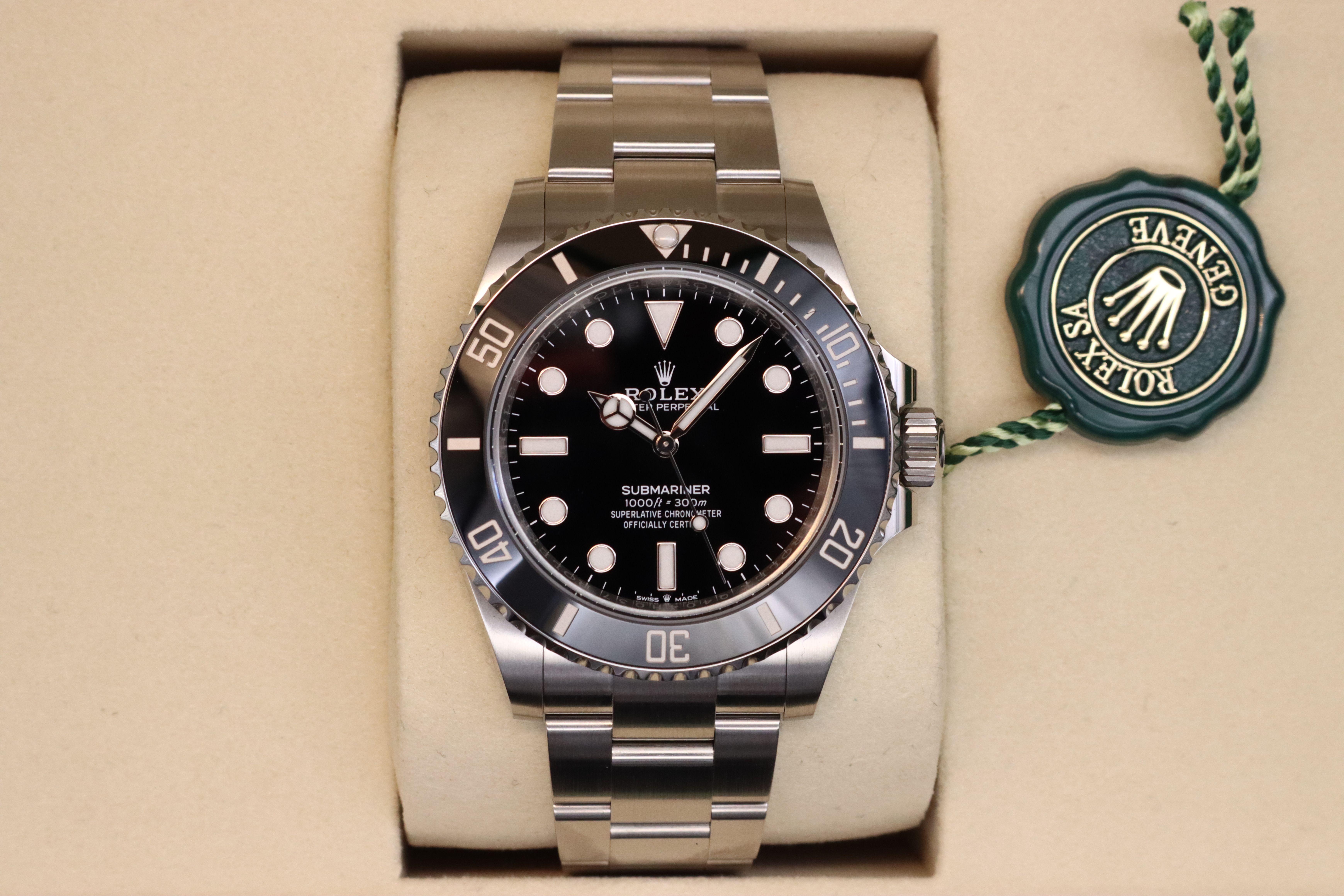 Rolex Submariner 124060 Thumbnail 6