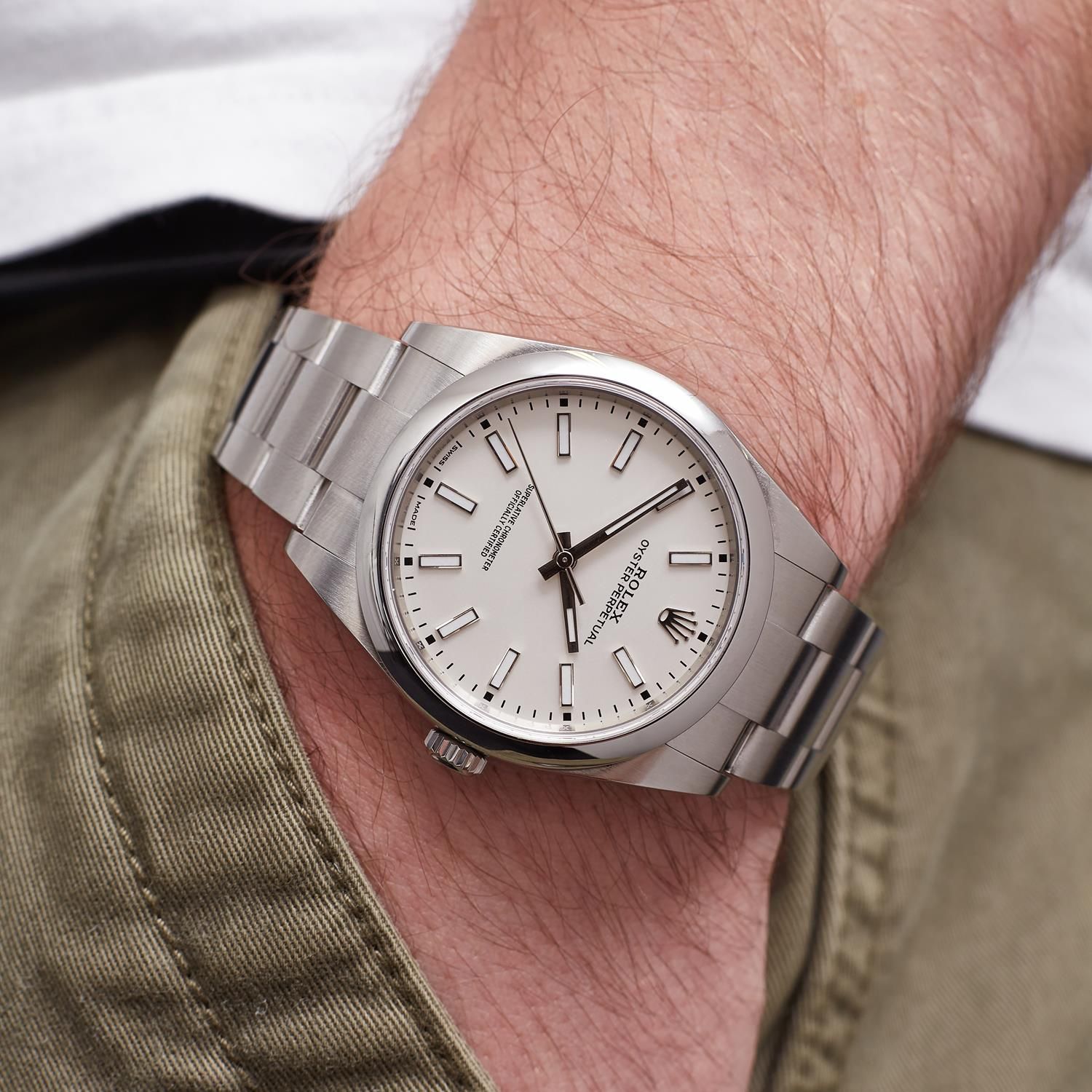 Rolex Oyster Perpetual 114300 Thumbnail 4