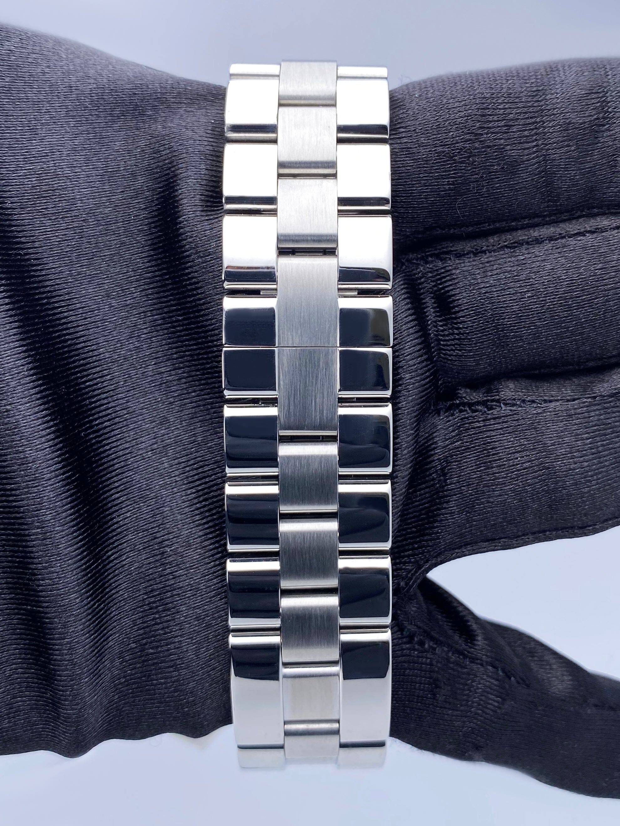 Cartier Roadster W62041V3 Thumbnail 6