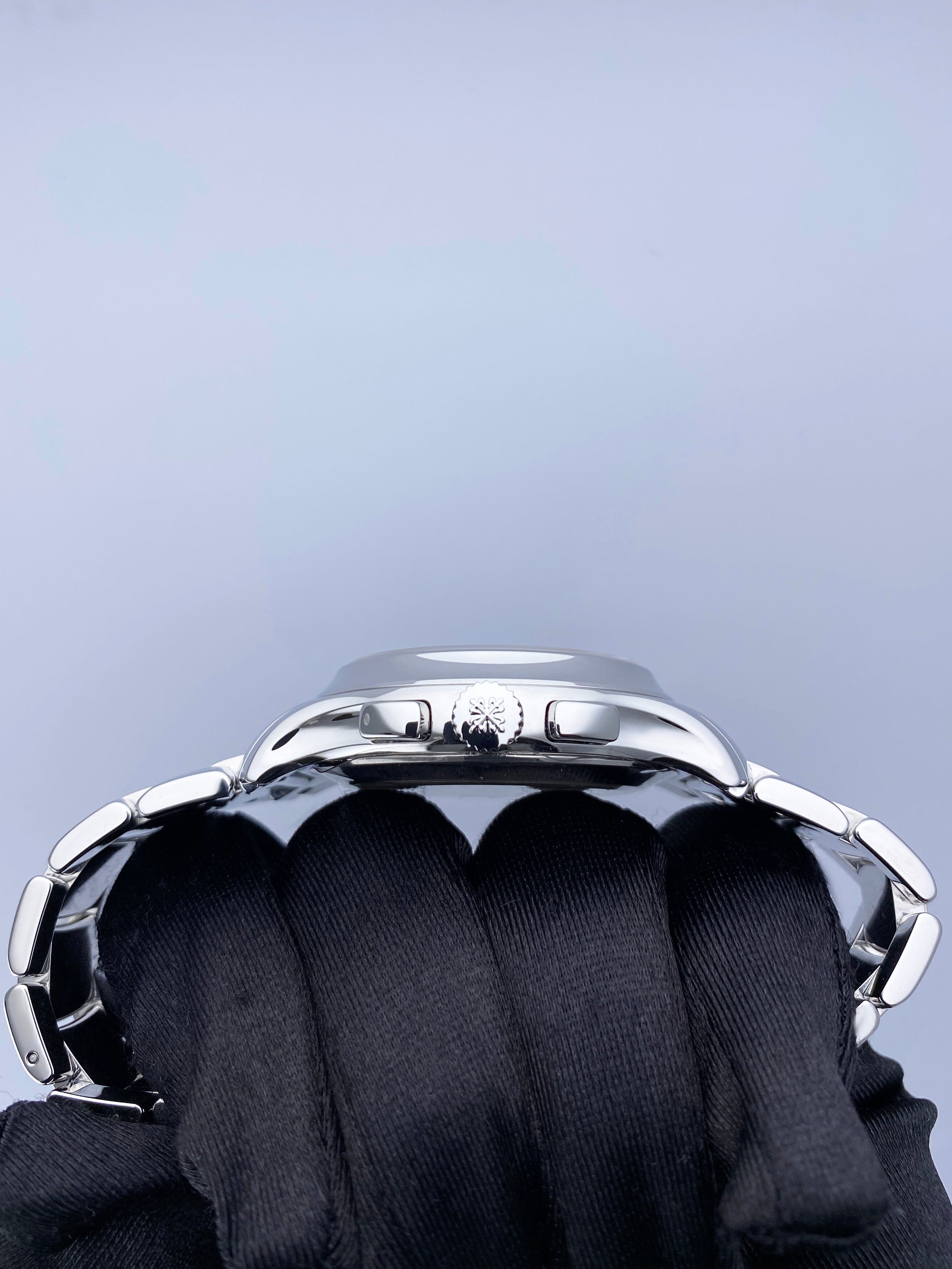 Patek Philippe Complications 5905/1A-001 Thumbnail 4