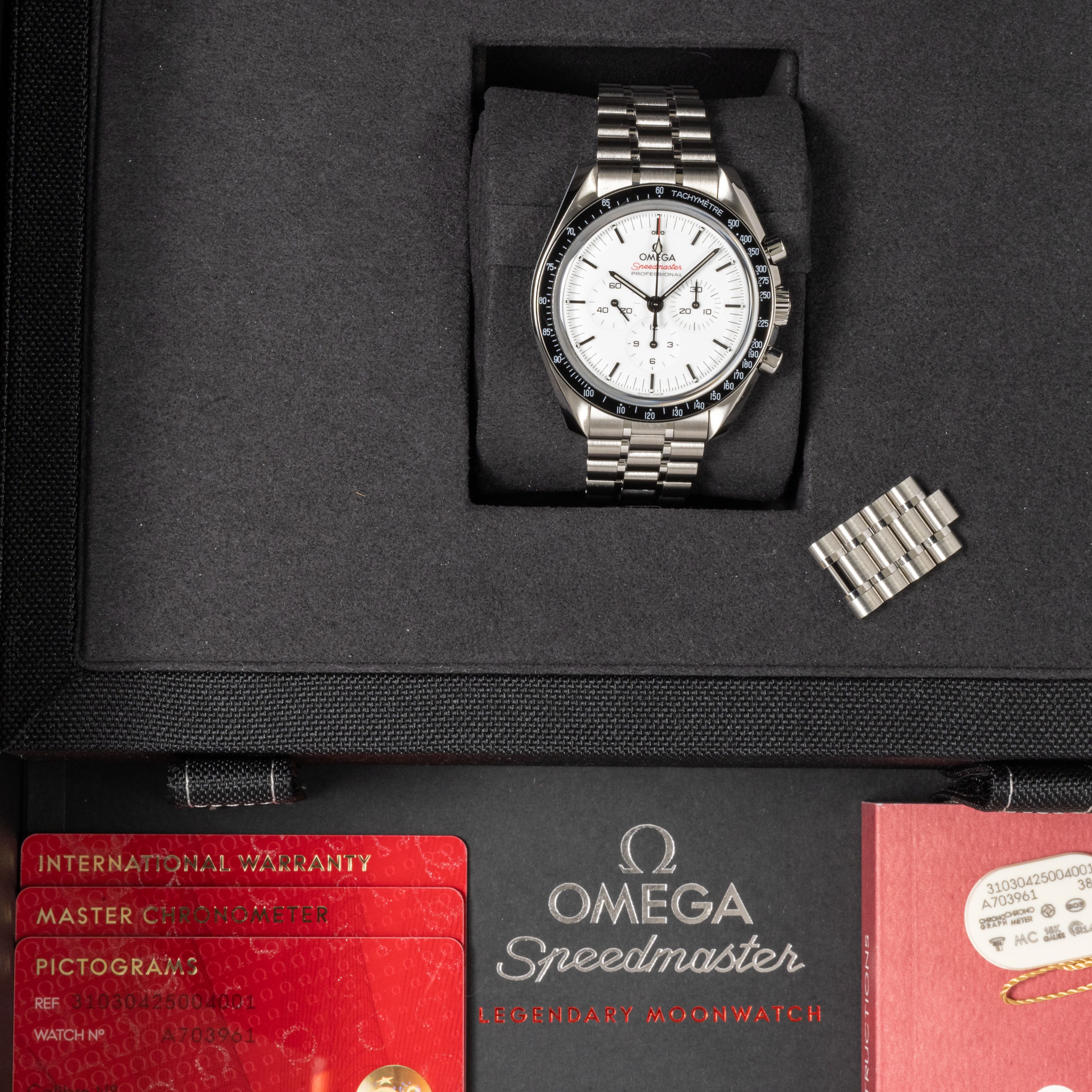 Omega Speedmaster Moonwatch Professional 310.30.42.50.04.001 Thumbnail 5