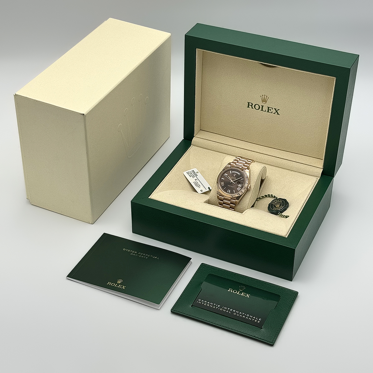 Rolex Day-Date 40 228235 Thumbnail 4