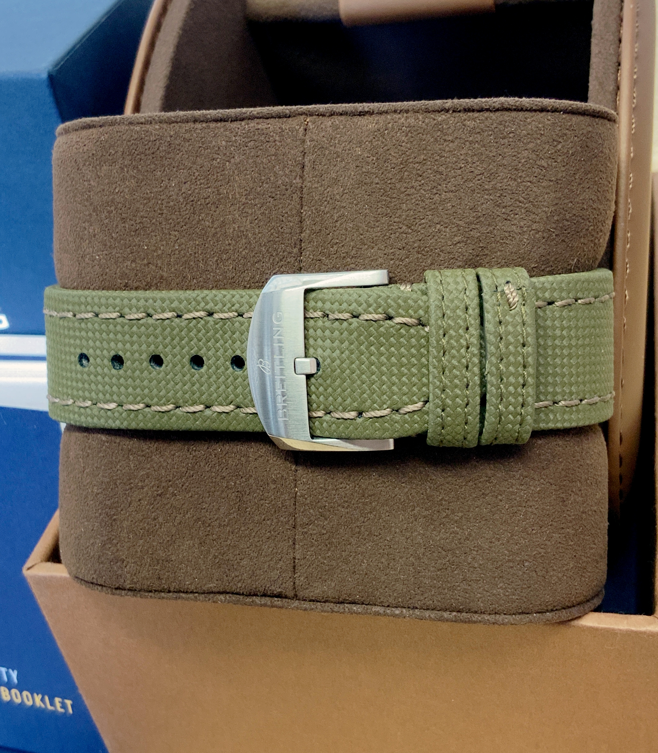 Breitling Aviator 8 A13316 Thumbnail 3