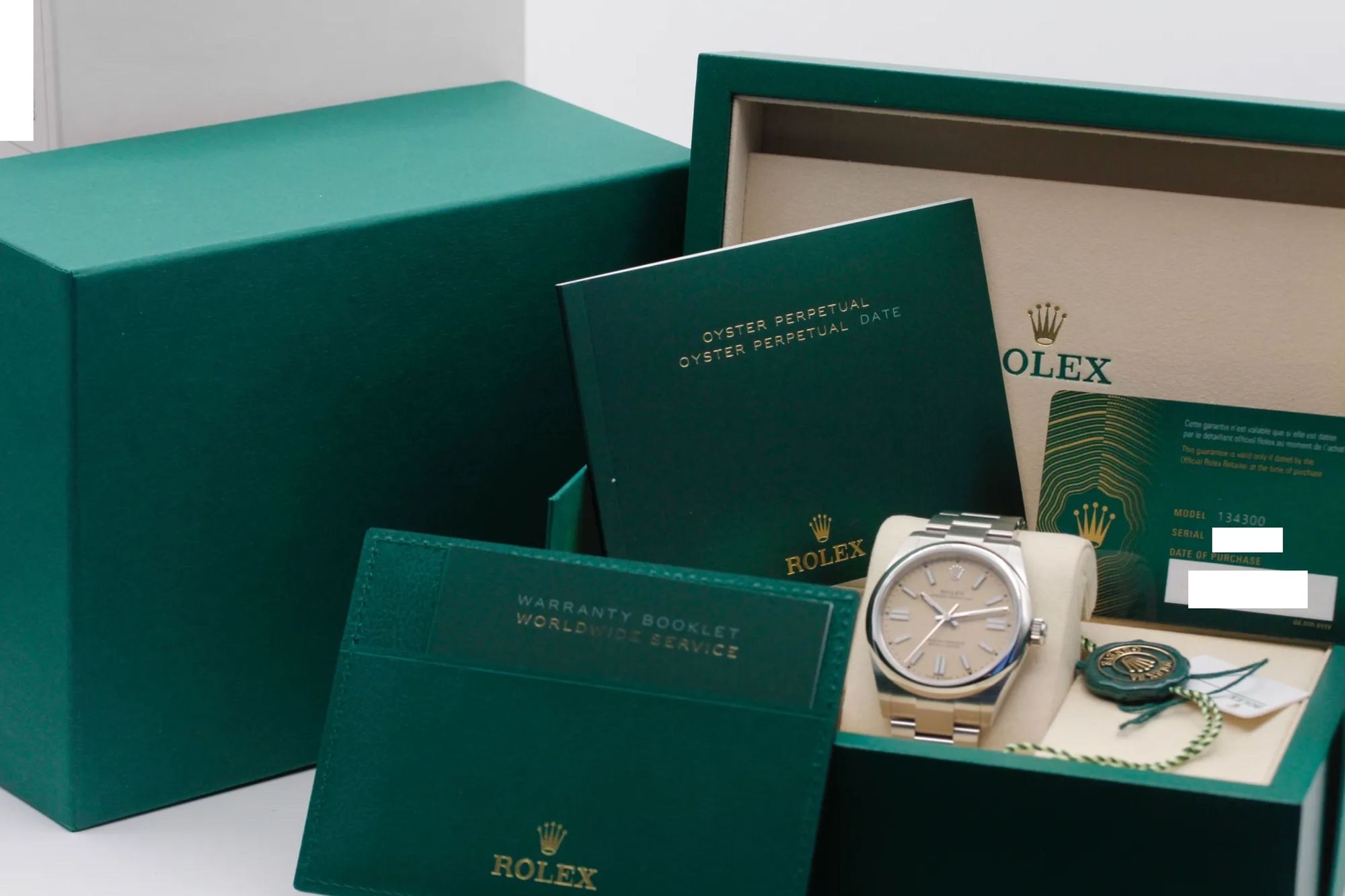 Rolex Oyster Perpetual 41 134300 Thumbnail 5