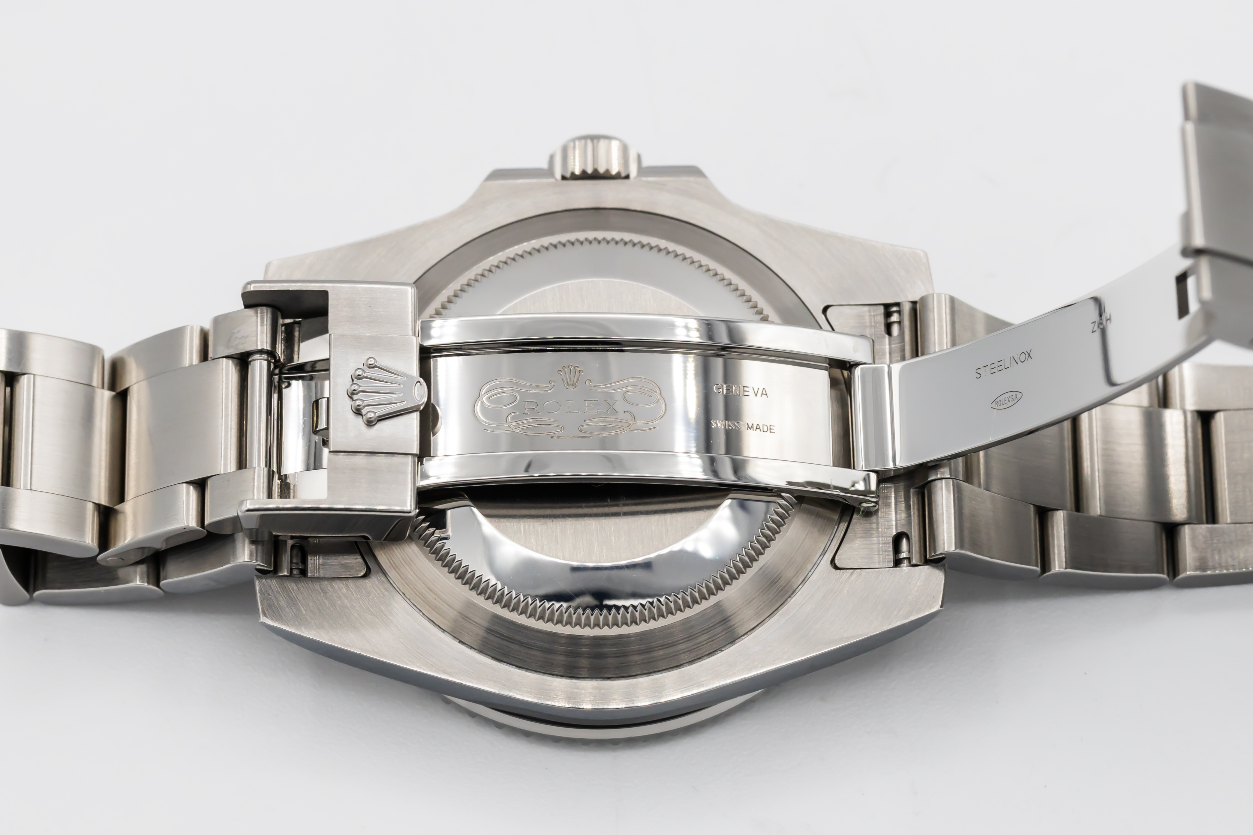 Rolex Submariner Hulk Thumbnail 4