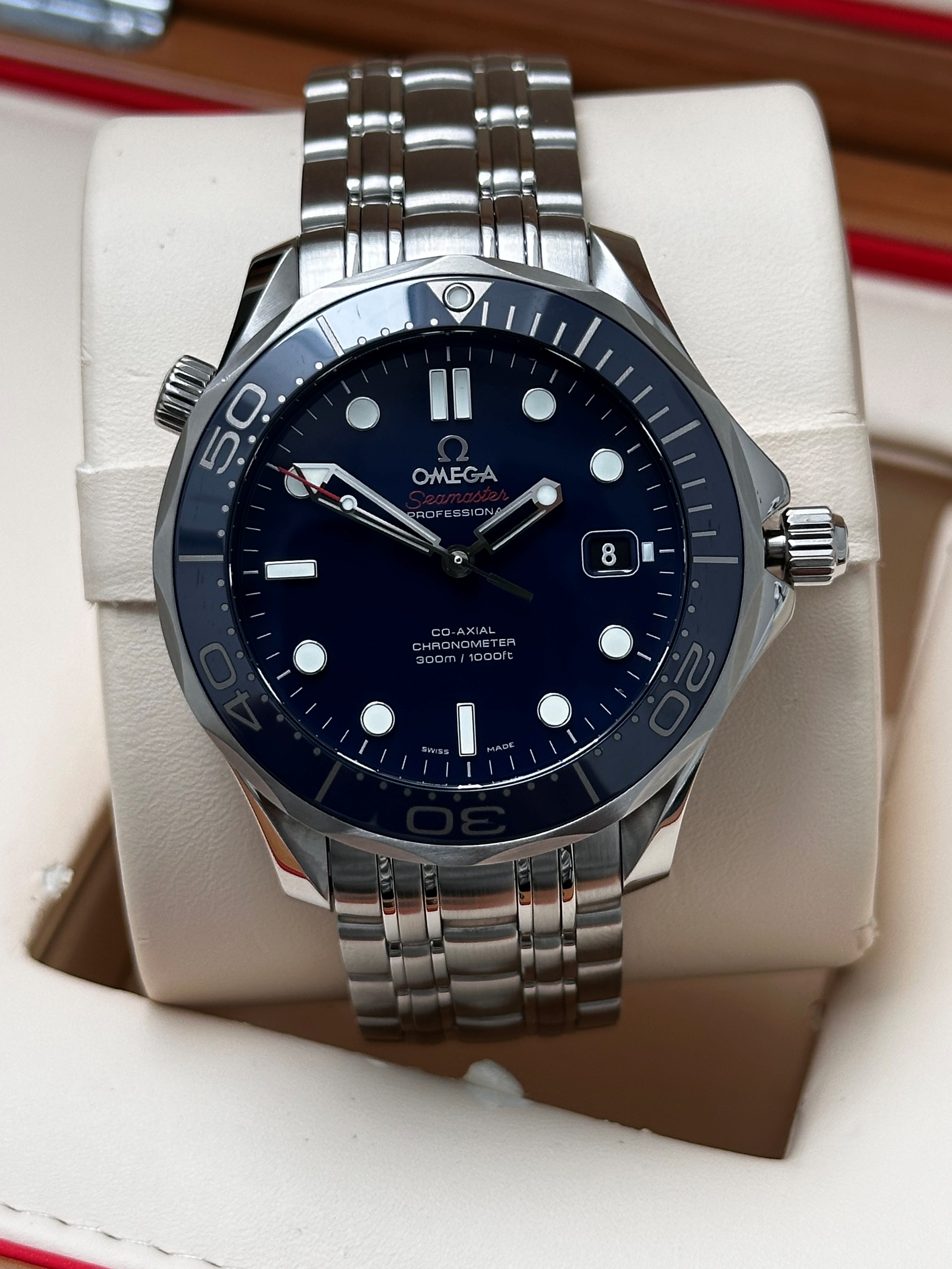 Omega Seamaster 300m 212.30.41.20.03.001 Thumbnail 2