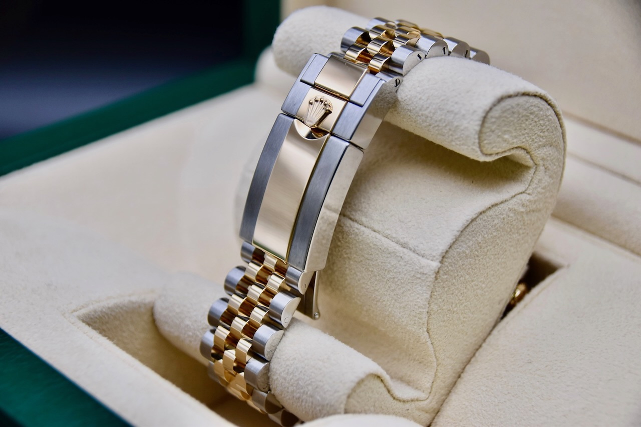 Rolex GMT Master II 126713 GRNR Thumbnail 6