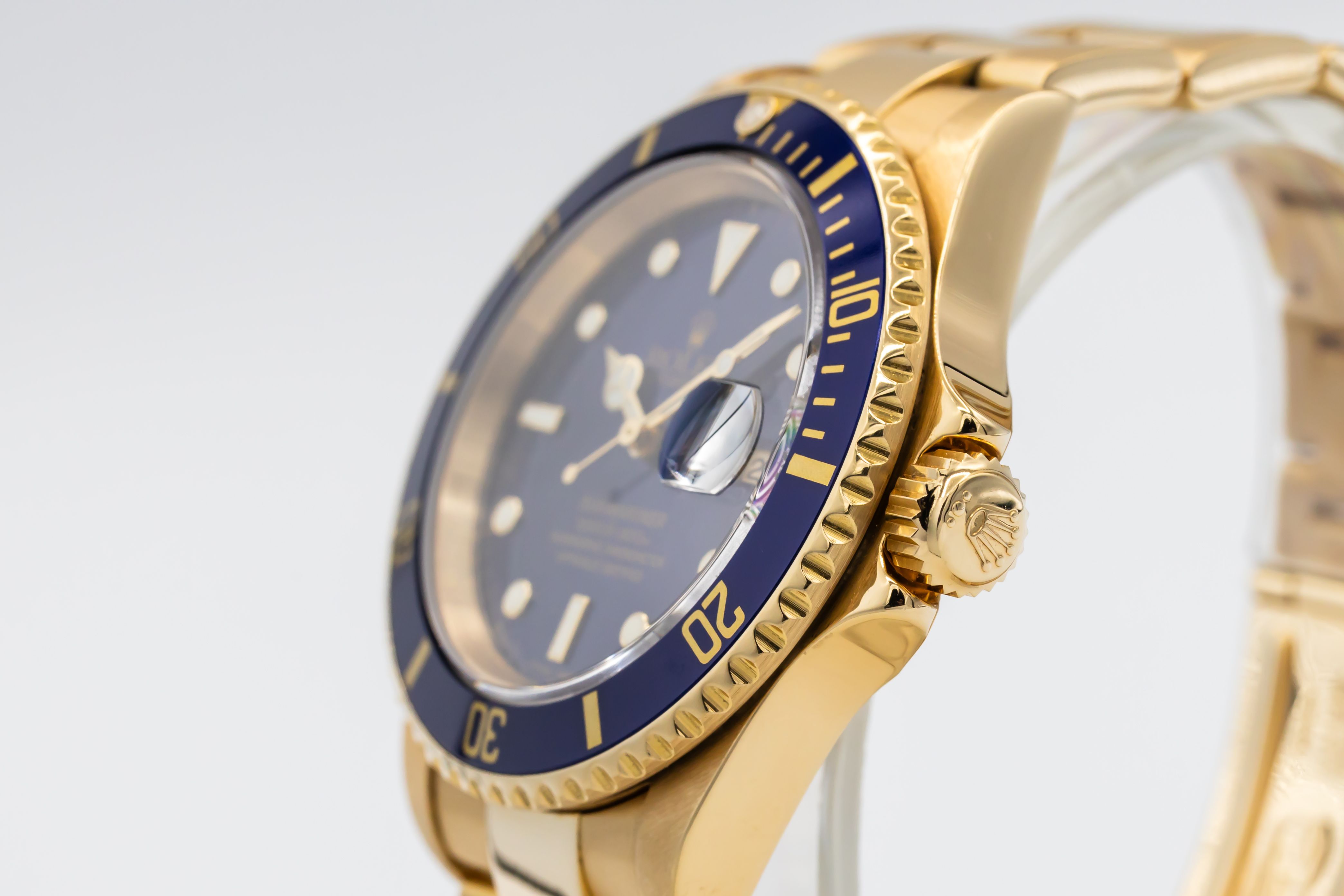 Rolex Submariner 16618 Thumbnail 2