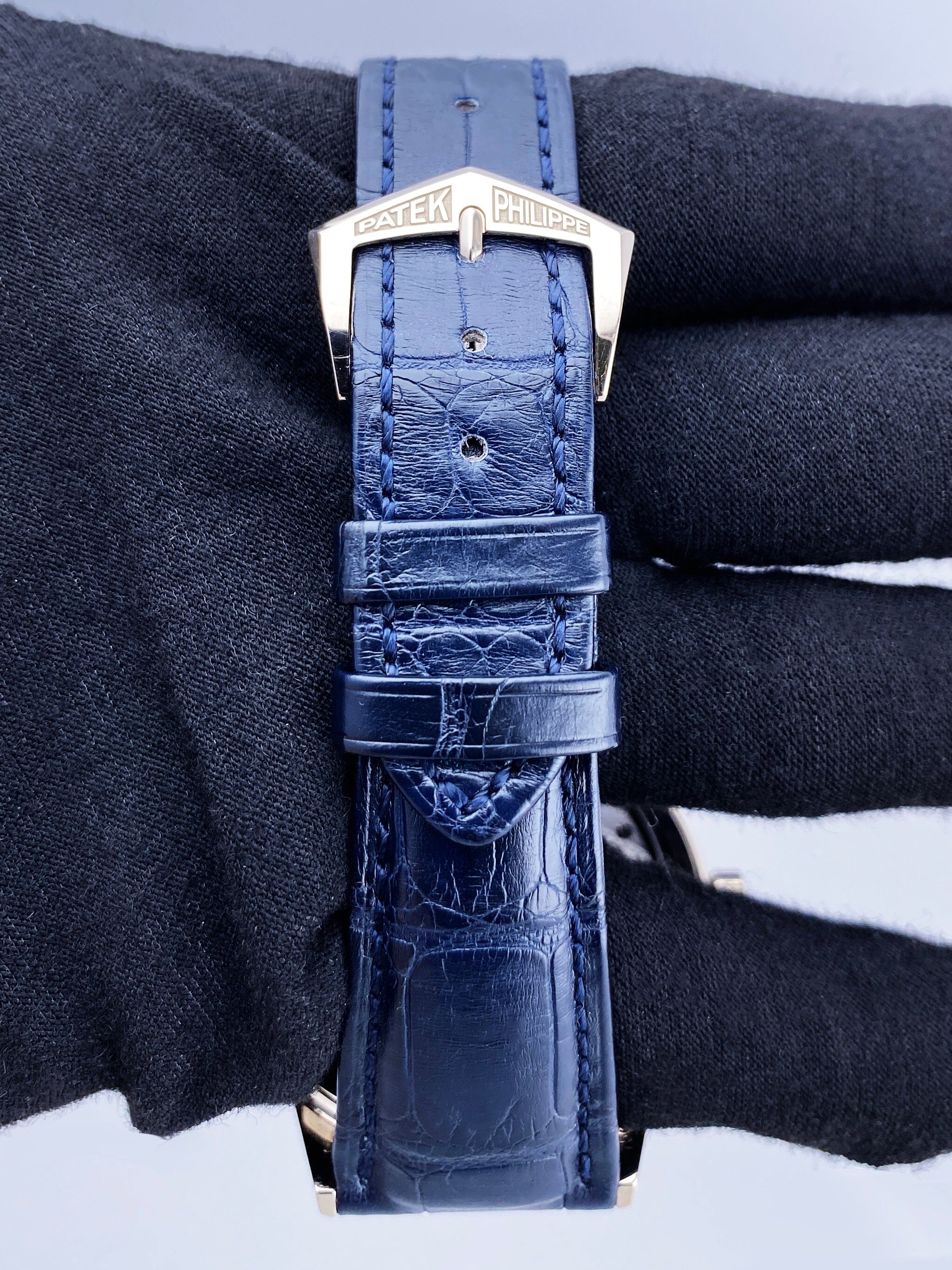 Patek Philippe Complications 5235G-001 Thumbnail 6