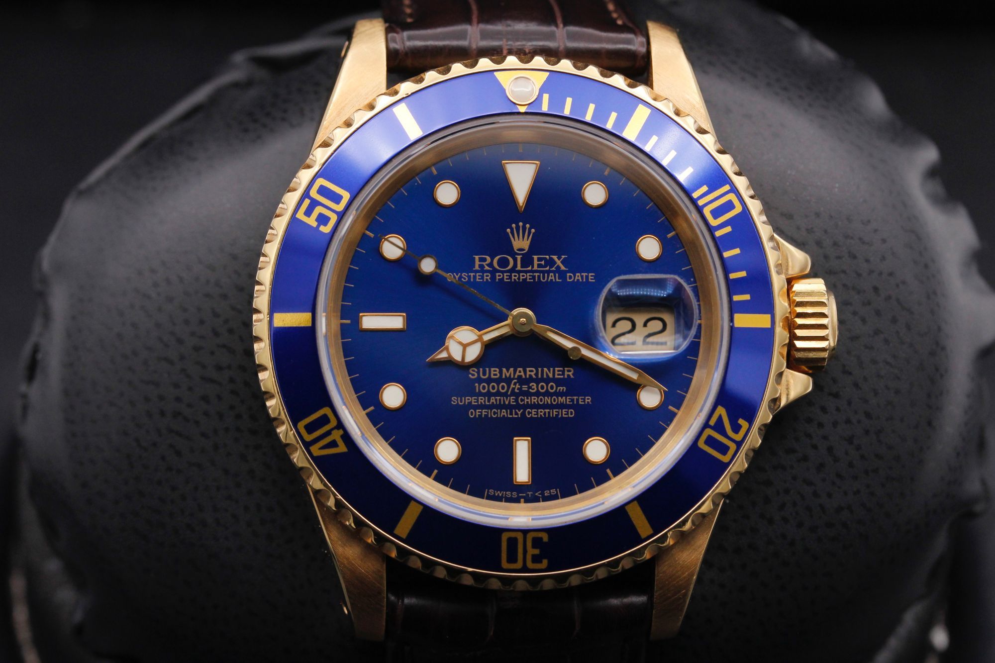 Rolex Submariner 16618 Thumbnail 1