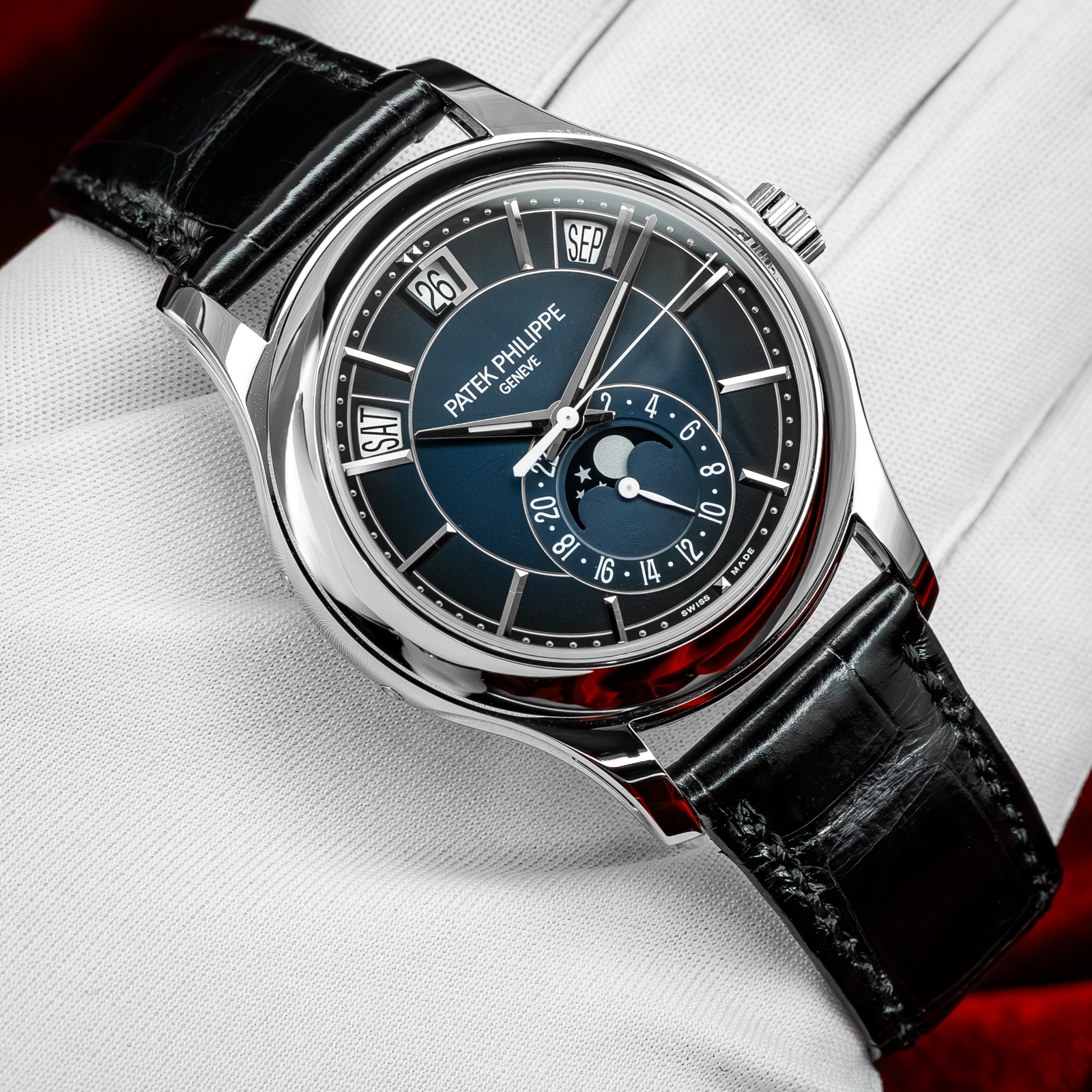 Patek Philippe Complications 5205G-013 Thumbnail 5