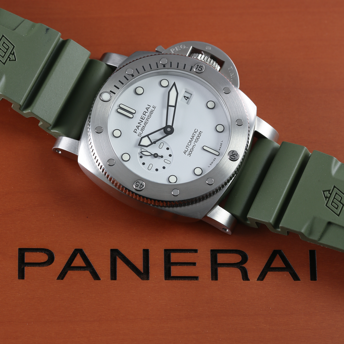 Panerai Submersible QuarantaQuattro PAM01226 Thumbnail 6