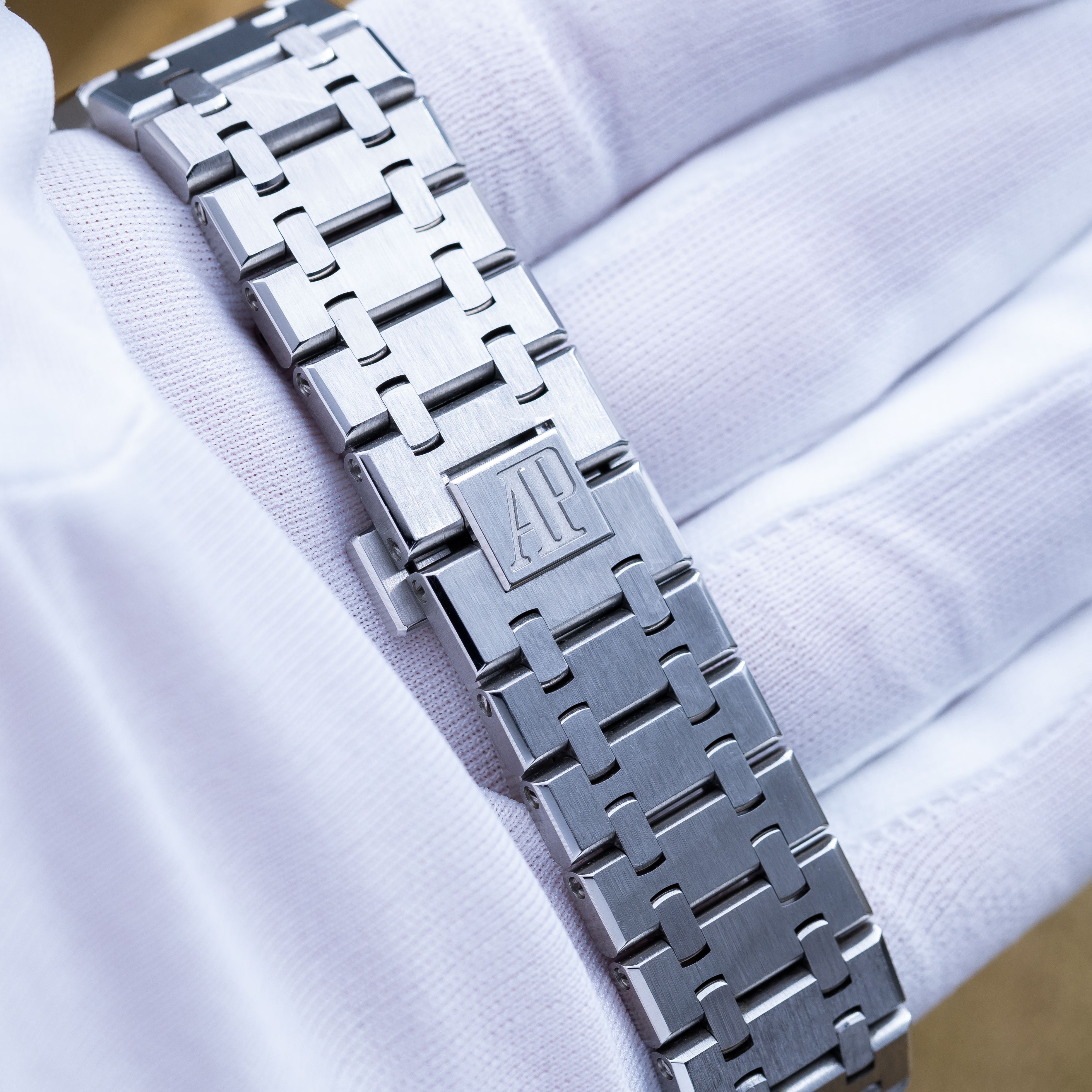 Audemars Piguet Royal Oak Perpetual Calendar 26574ST.OO.1220ST.02 Thumbnail 3