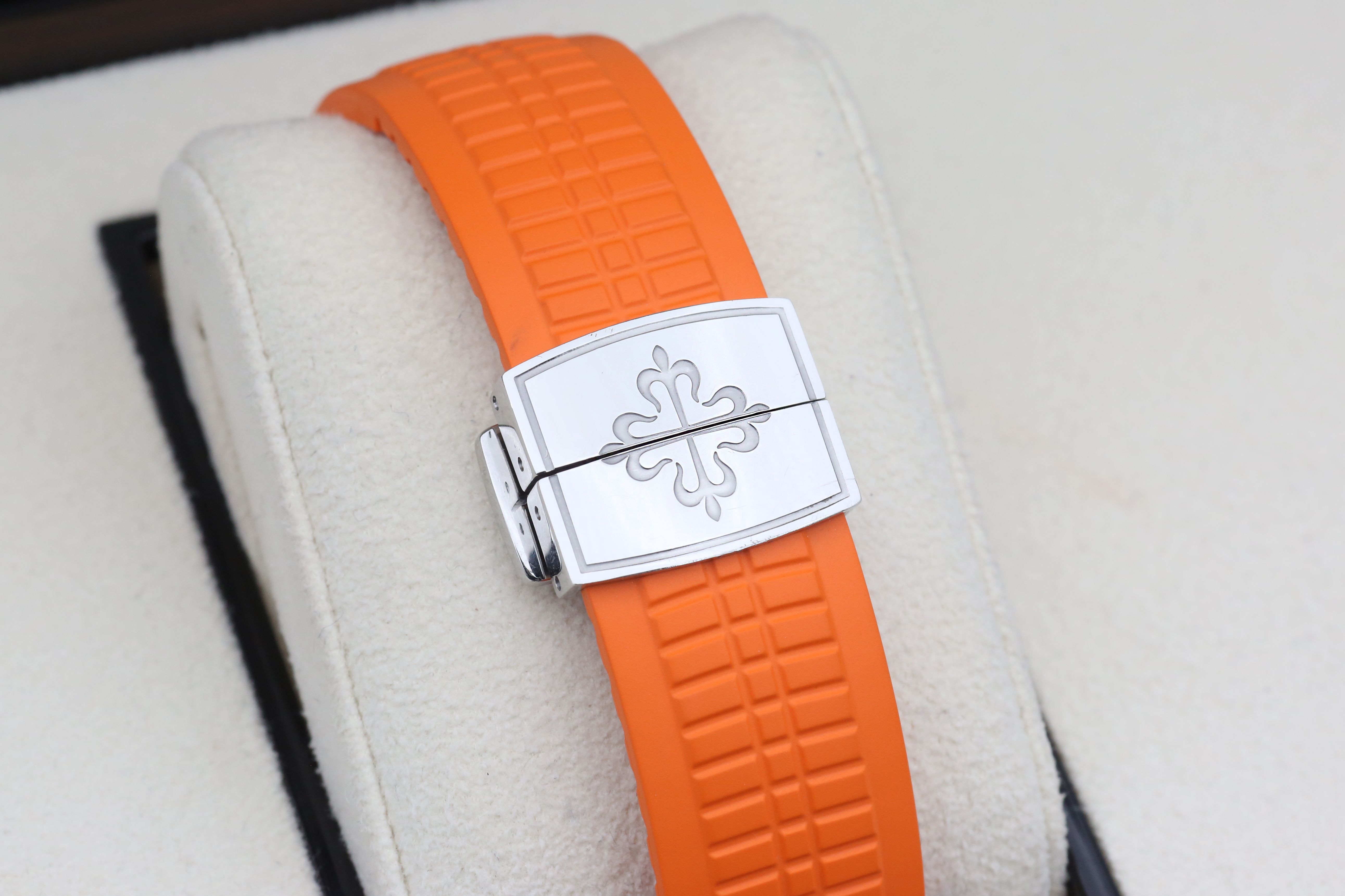 Patek Philippe Aquanaut 5968A-001 Thumbnail 3